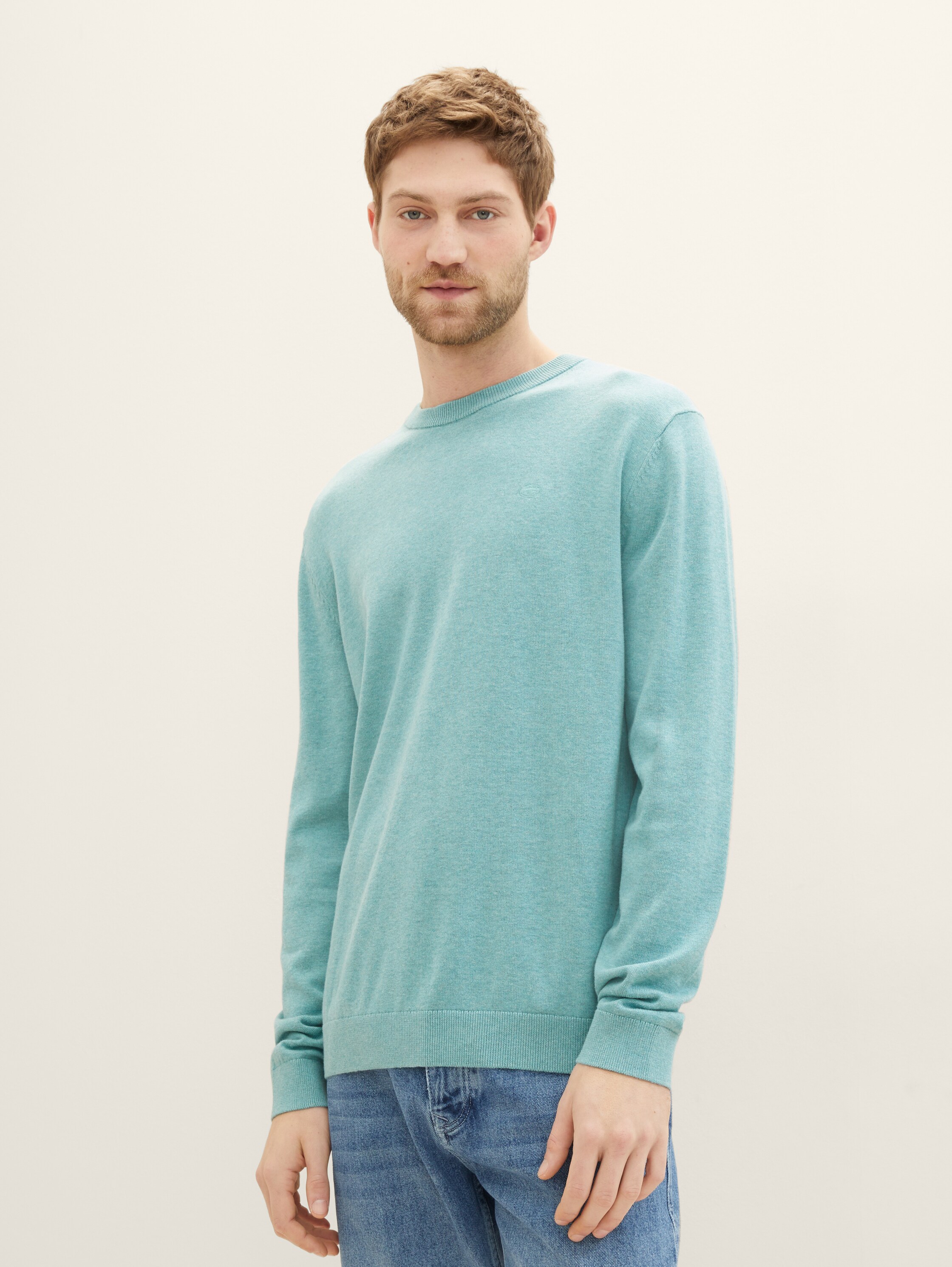 Strickpullover mit Rundhalsausschnitt - soft mint melange - Ausschnitt Model-Vorderansicht