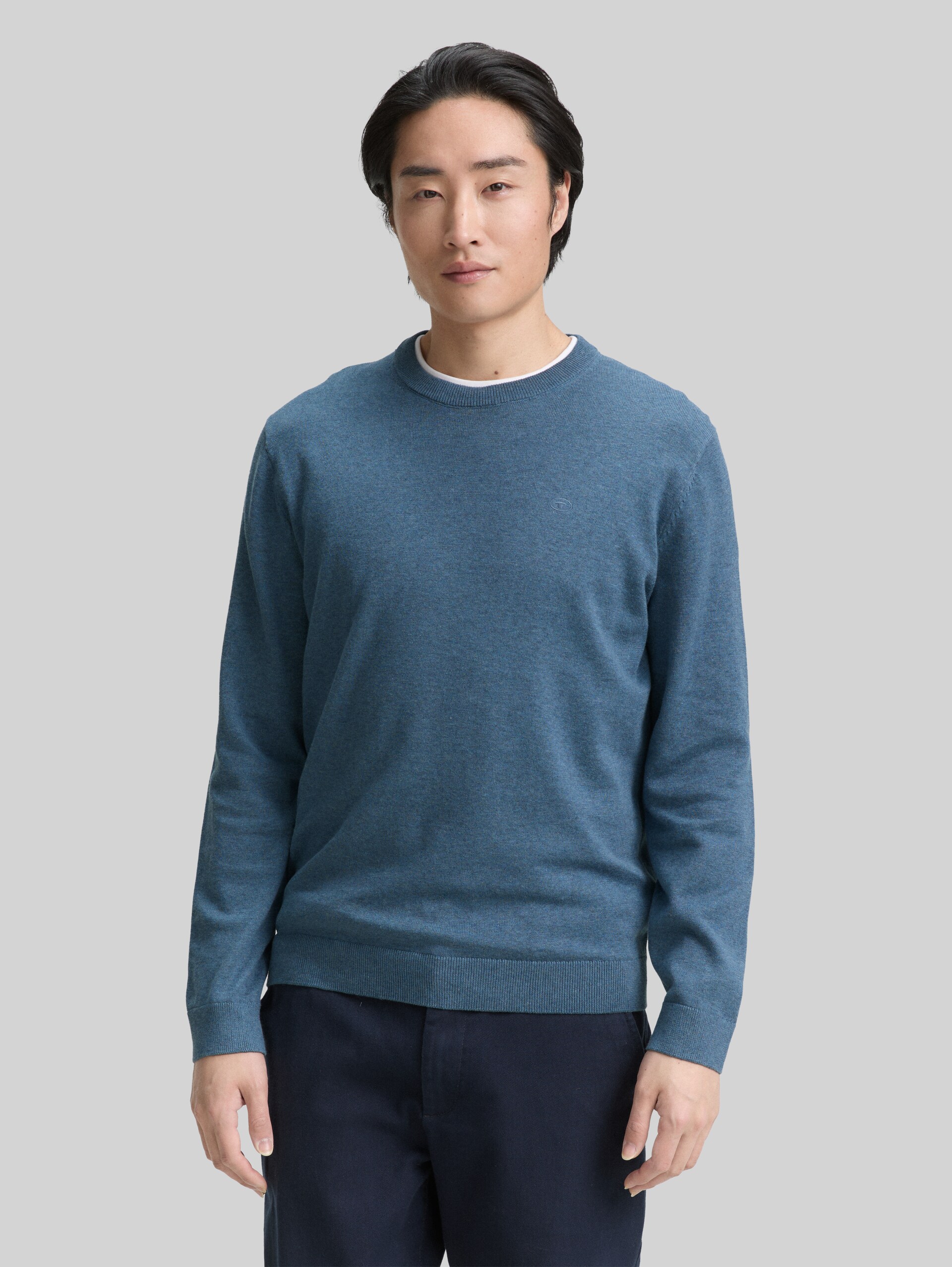 Basic Strickpullover aus Baumwolle - real teal melange - Ausschnitt Model-Vorderansicht
