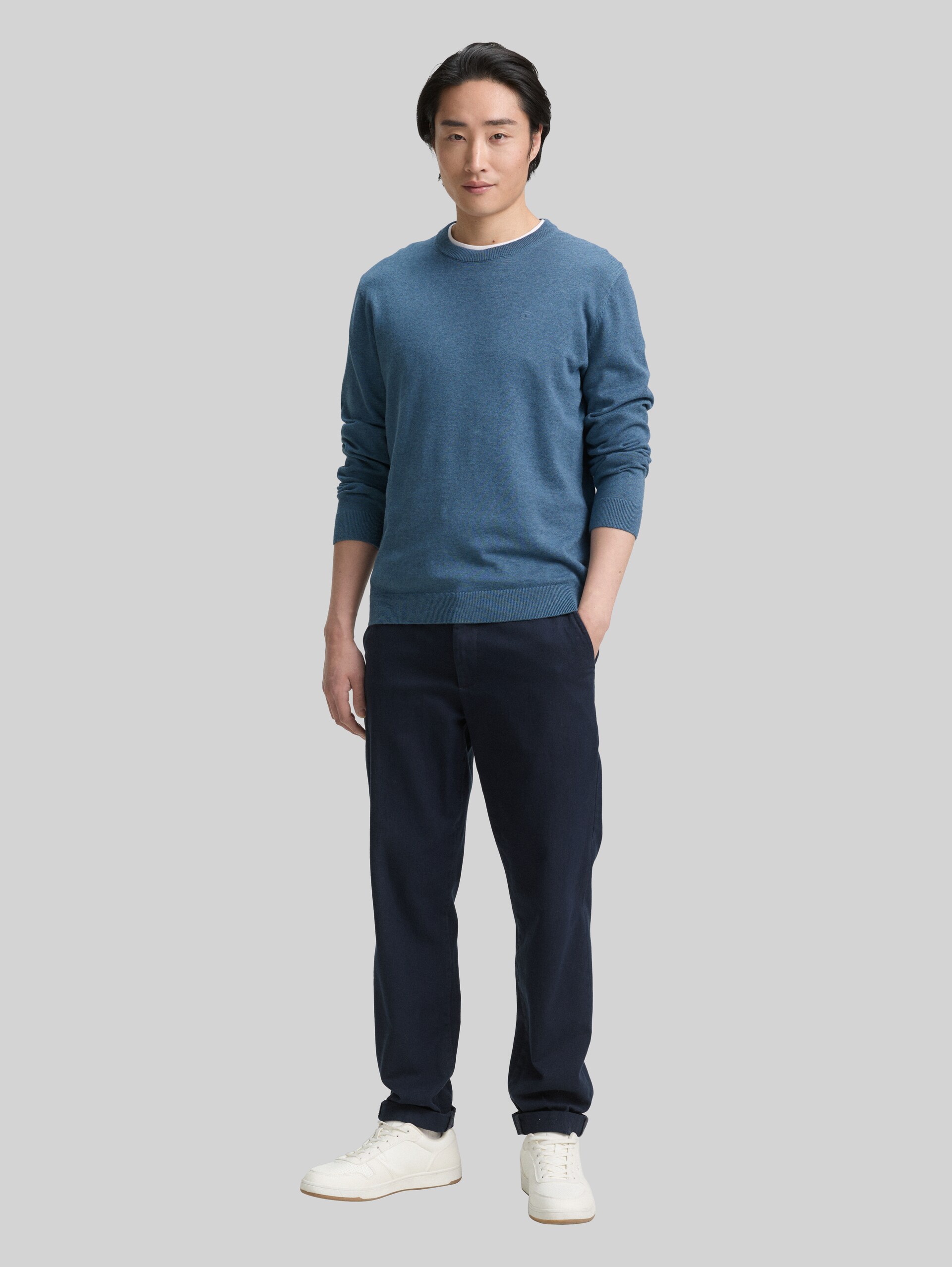 Basic Strickpullover aus Baumwolle - real teal melange - Model-Vorderansicht