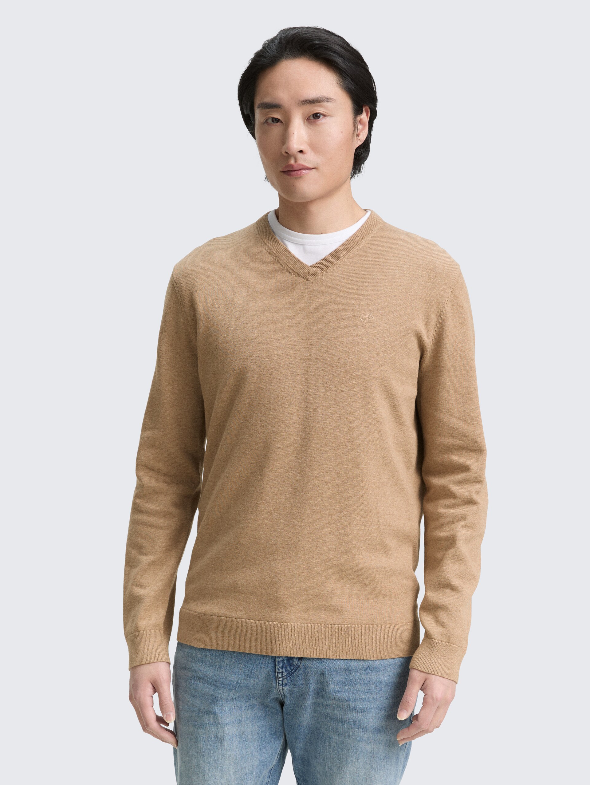 Strickpullover mit V-Ausschnitt - hazel brown melange - Ausschnitt Model-Vorderansicht