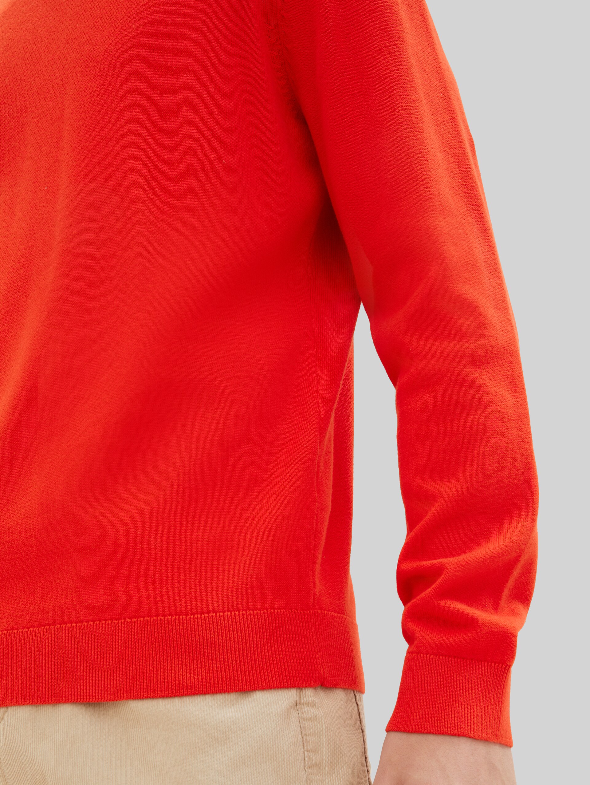 Basic katoenen gebreide trui - Basic Red - Detailaanzicht model