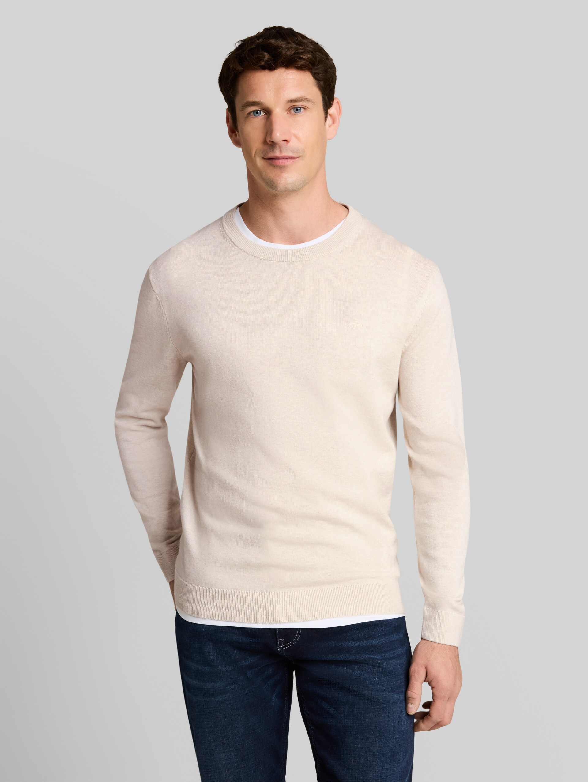 Pull en maille basique en coton - sand white melange - Découpe Vue de face du modèle