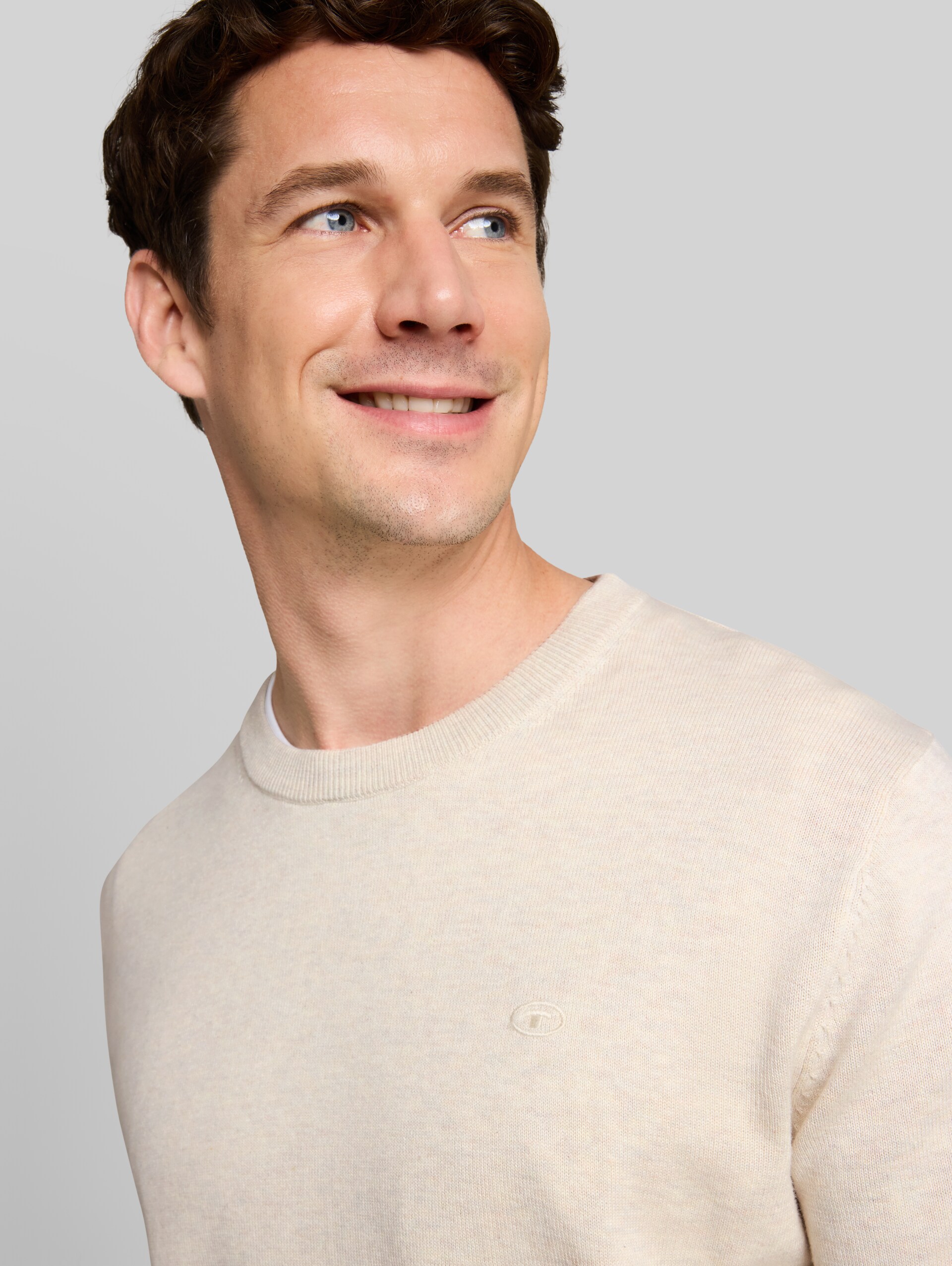 Pull en maille basique en coton - sand white melange - Vue détaillée du modèle