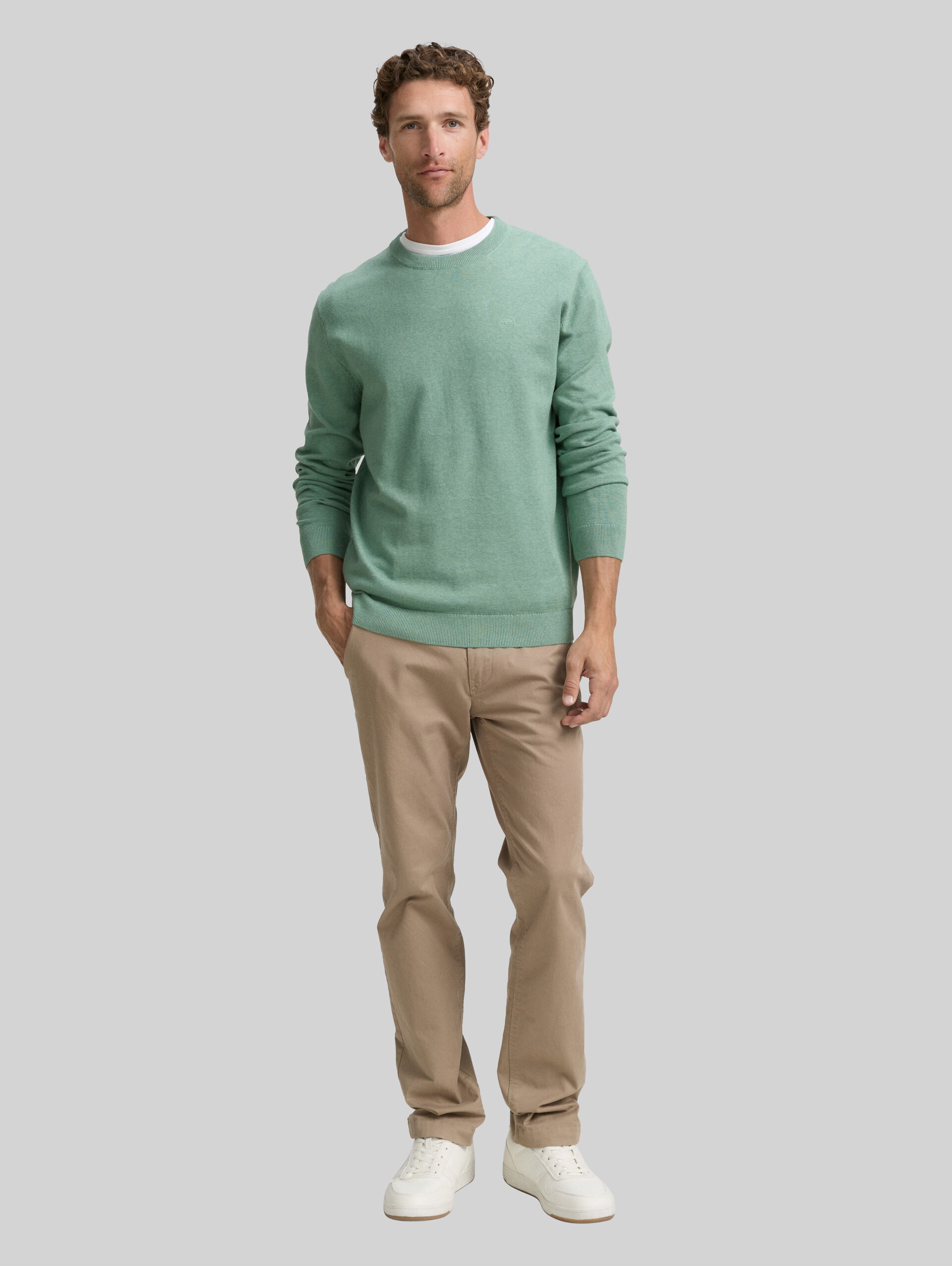 Pull en coton basique - dust green melange - Vue de face du modèle