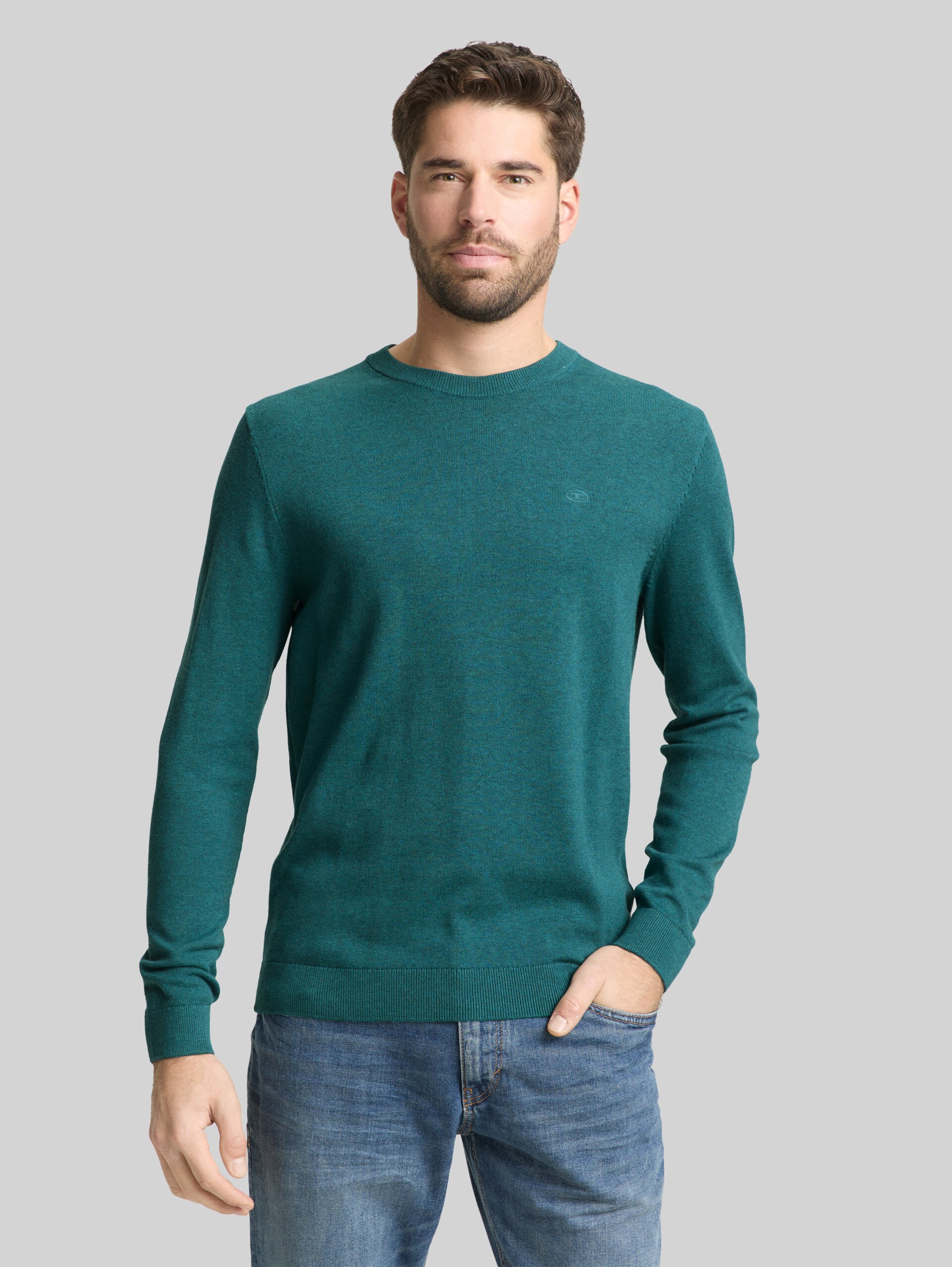 Basic Strickpullover aus Baumwolle - classic petrol melangee - Ausschnitt Model-Vorderansicht