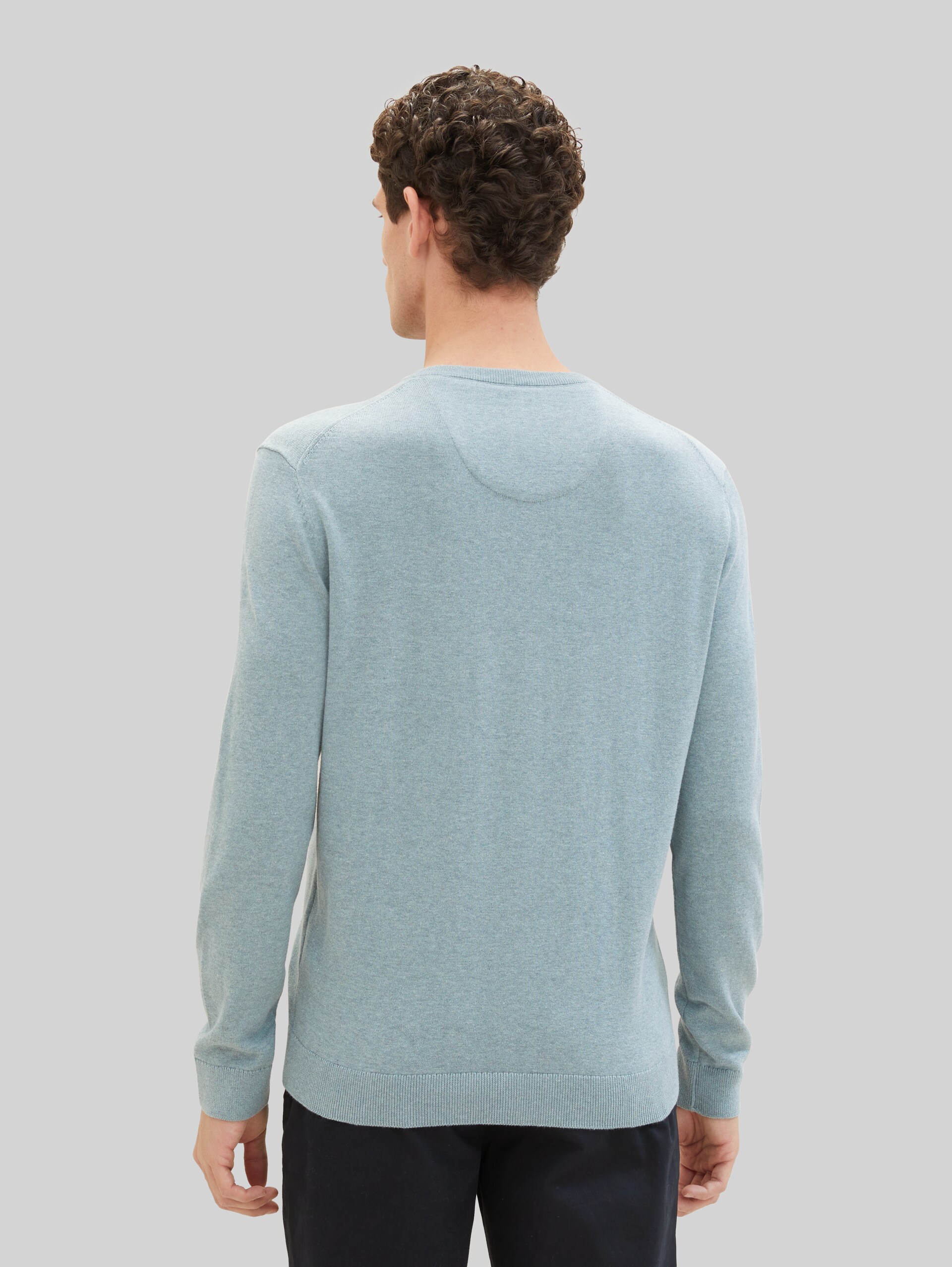 Strickpullover mit V-Ausschnitt aus Baumwolle - dusty ice melange