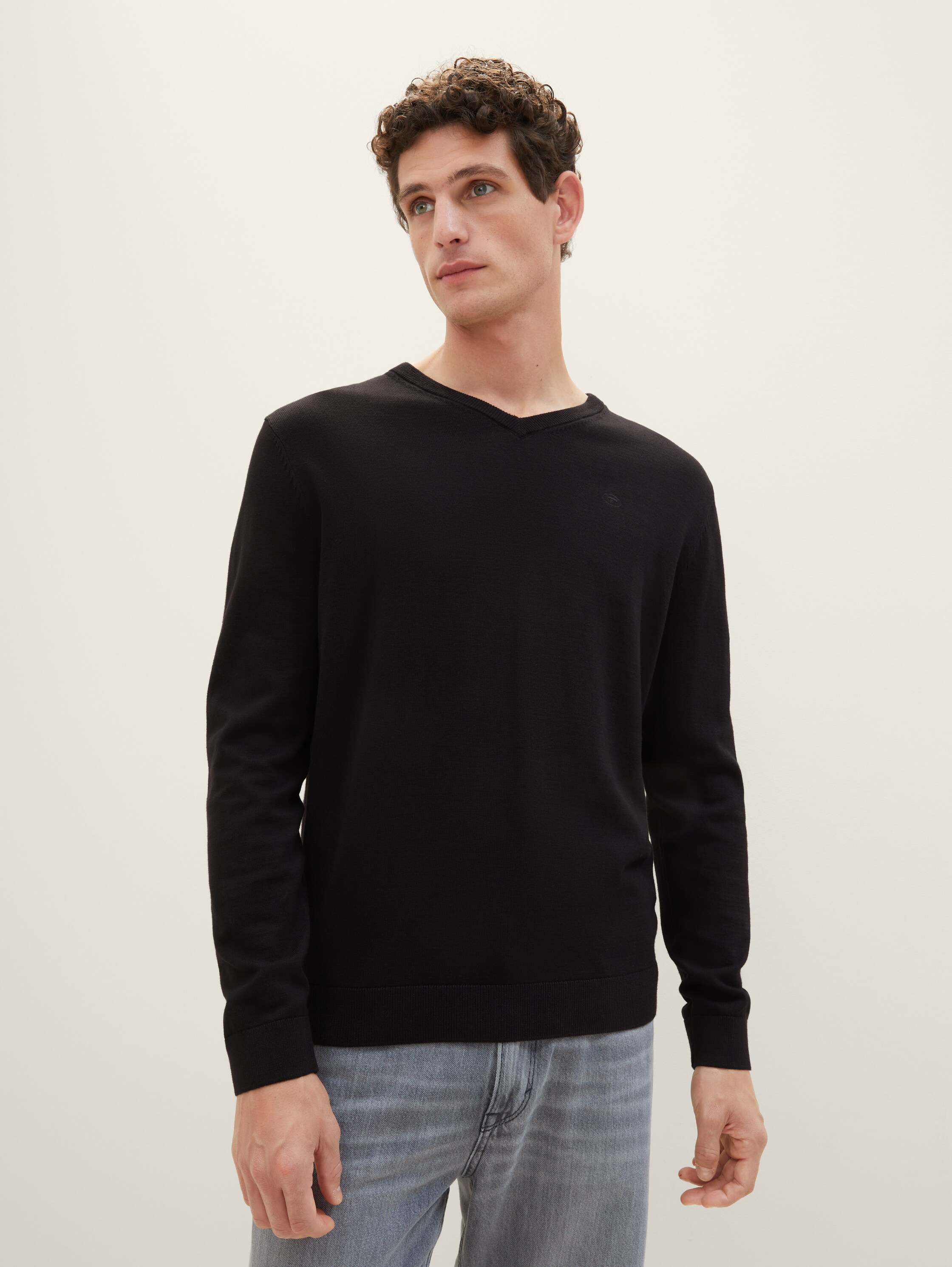 Strickpullover mit V-Ausschnitt aus Baumwolle - 1