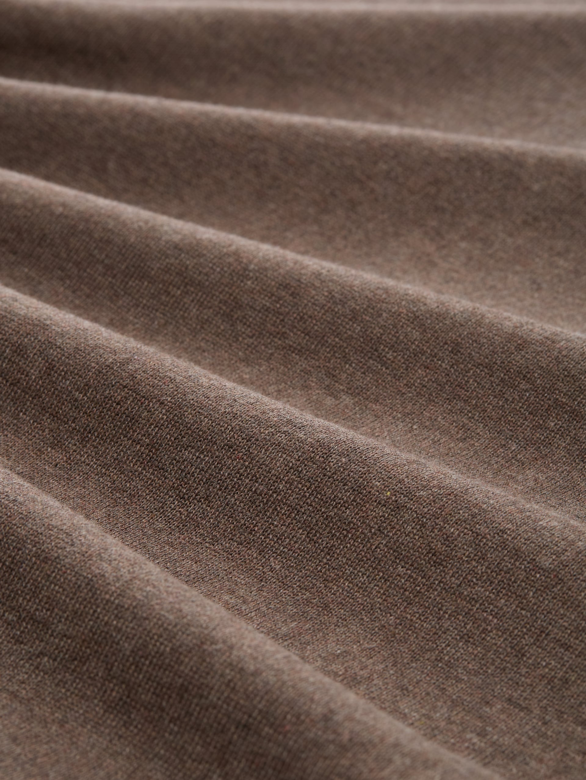 Gebreide trui met V-hals van katoen - wood brown melange - Materiaalweergave