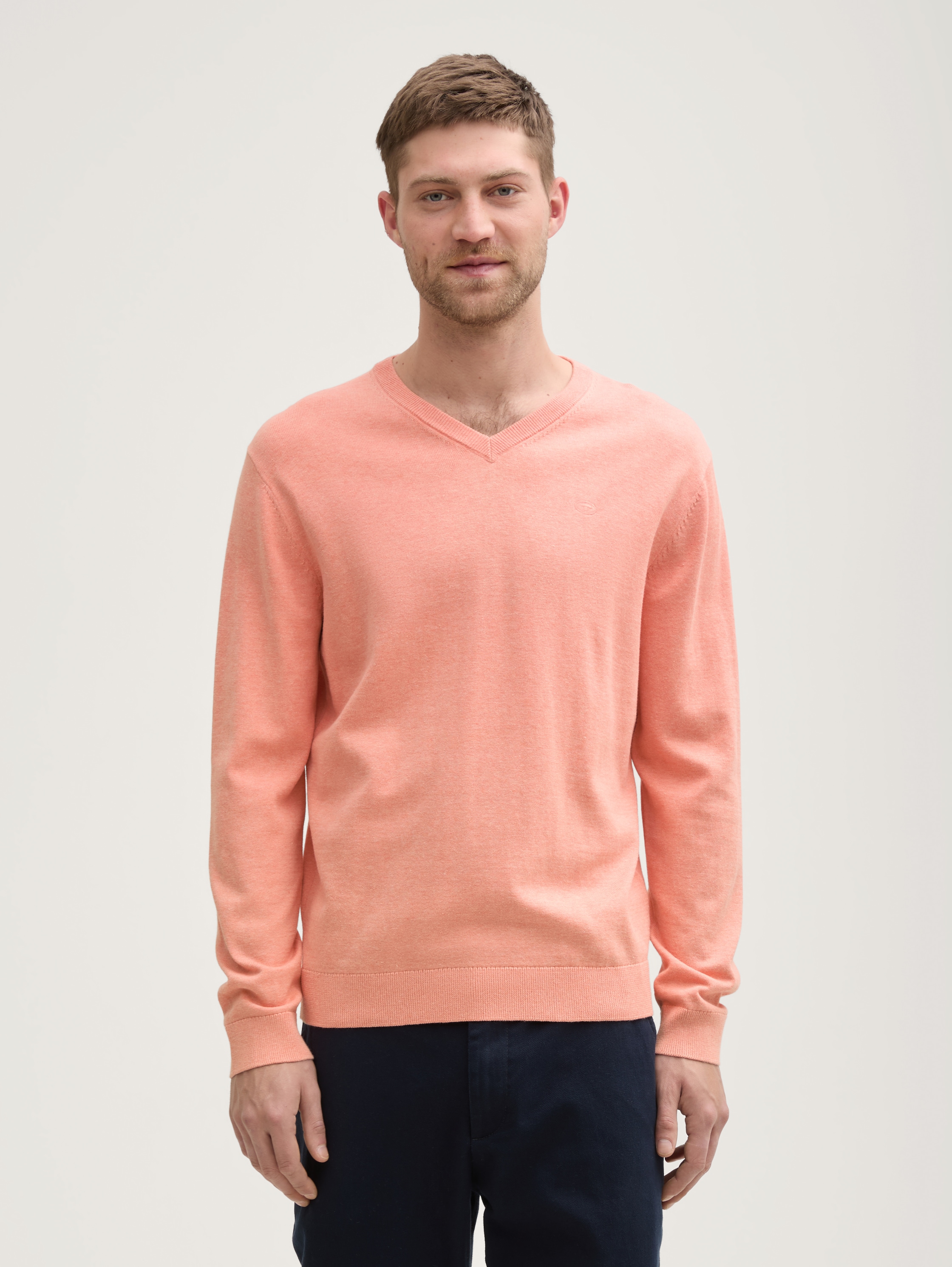 Strickpullover mit V-Ausschnitt aus Baumwolle - 1