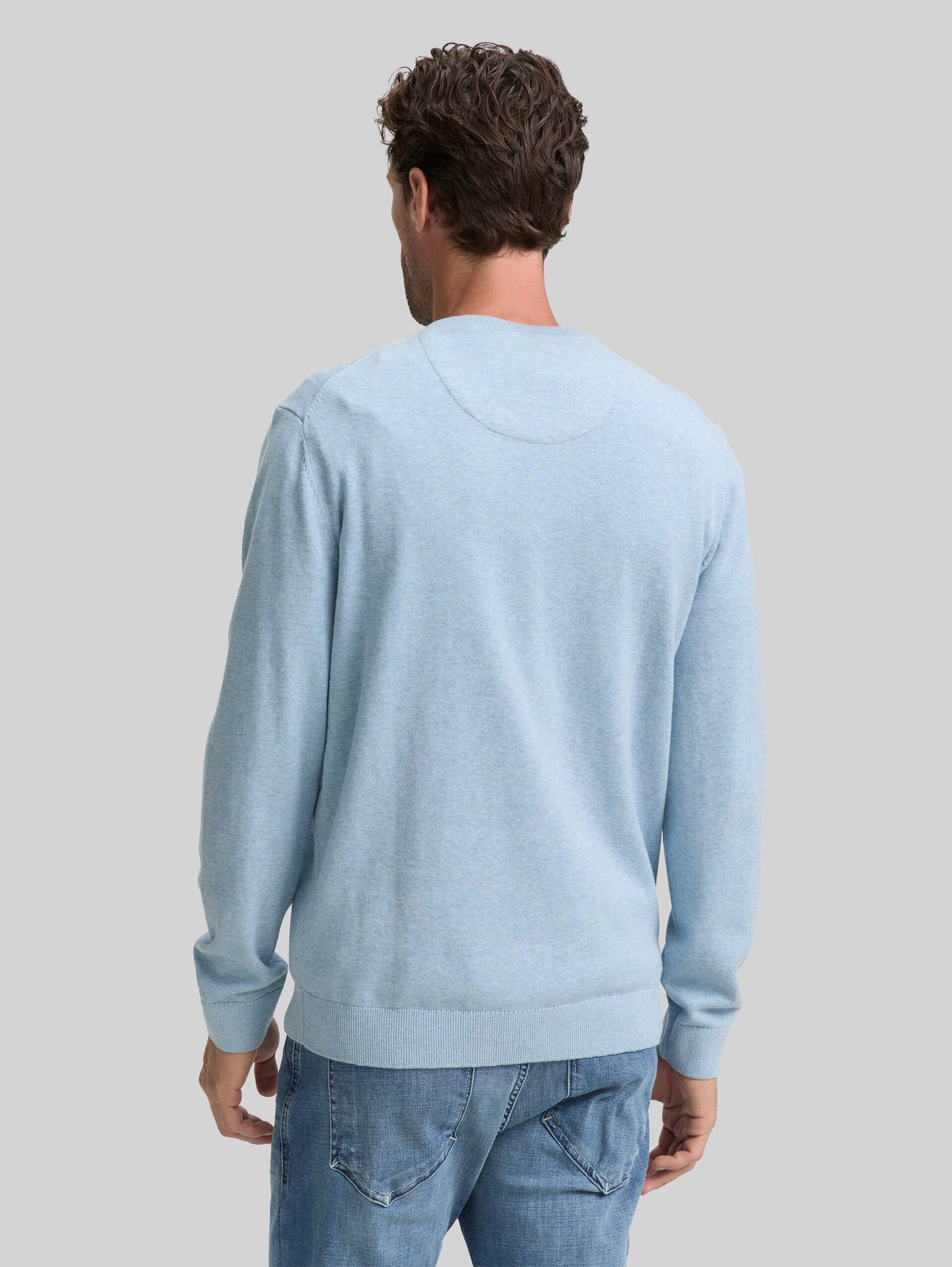 Strickpullover mit V-Ausschnitt aus Baumwolle - light metal blue melange