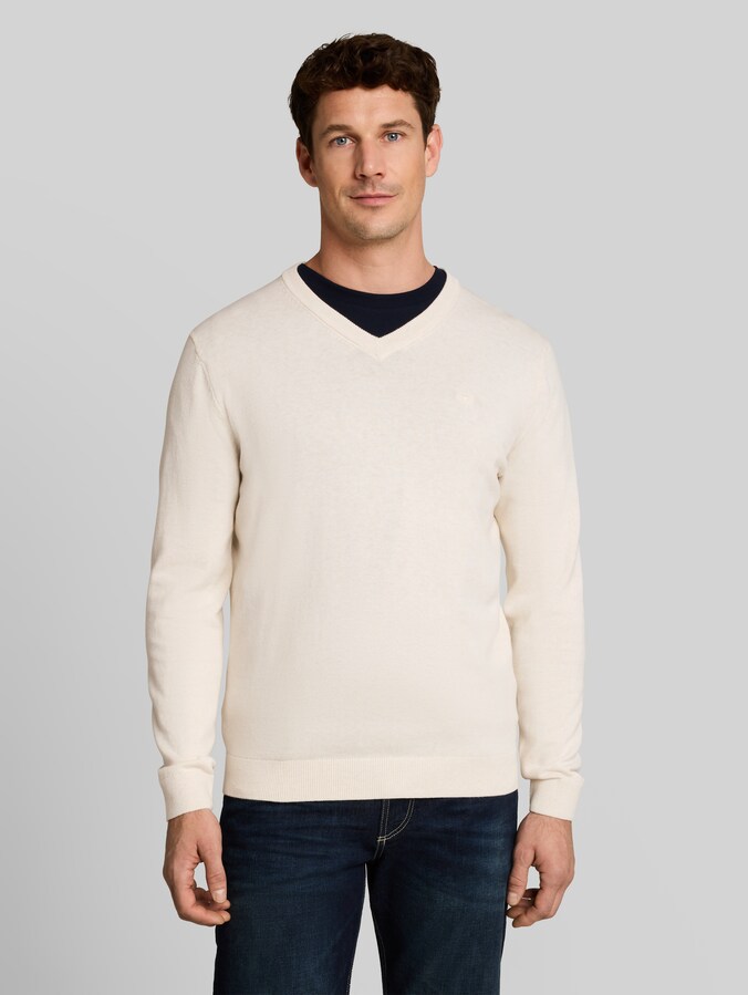 Strickpullover mit V-Ausschnitt aus Baumwolle von Men, soft buttercream melange