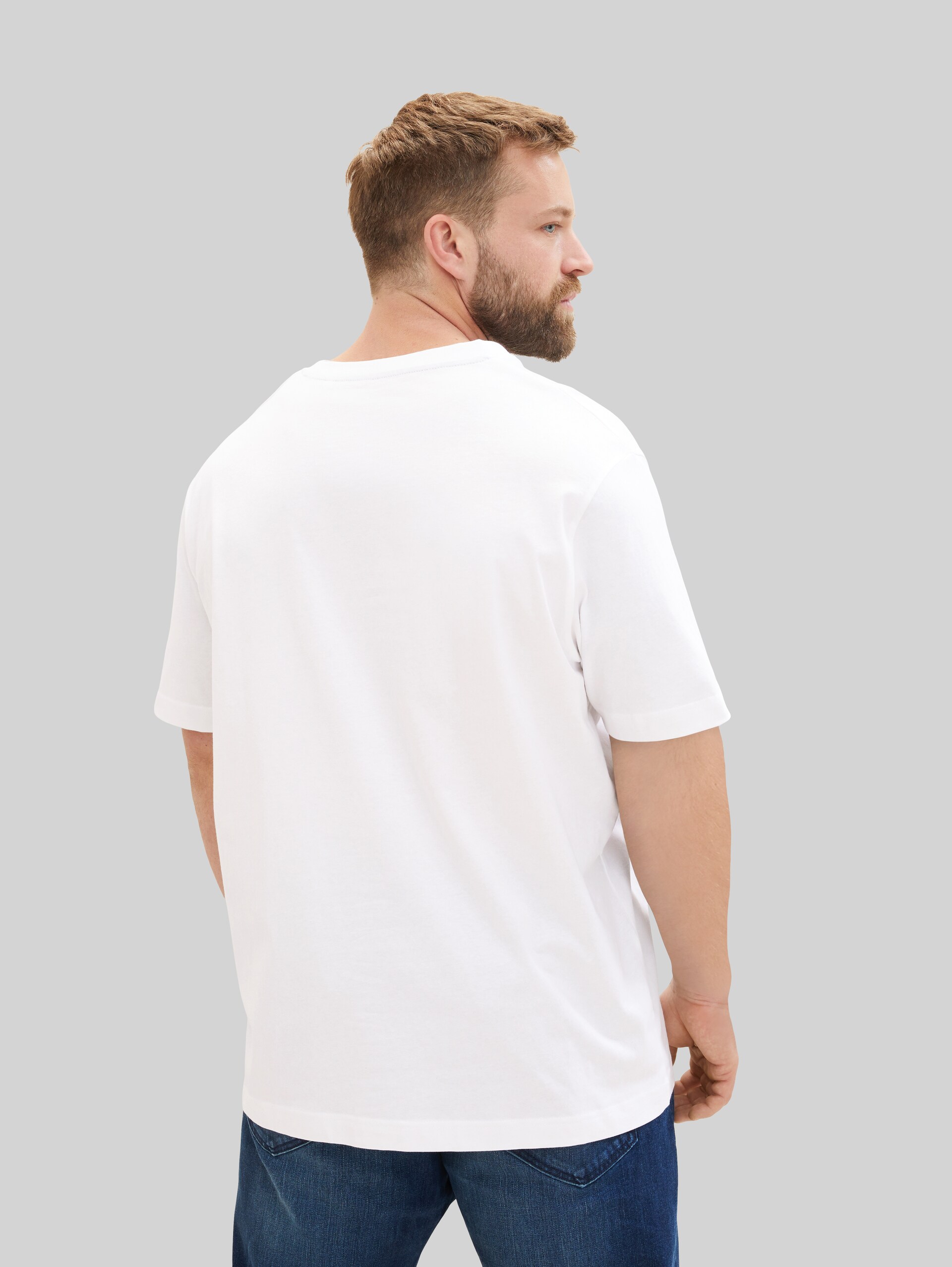 Plus Size - T-shirt with logo print - White - Neckline model-back view