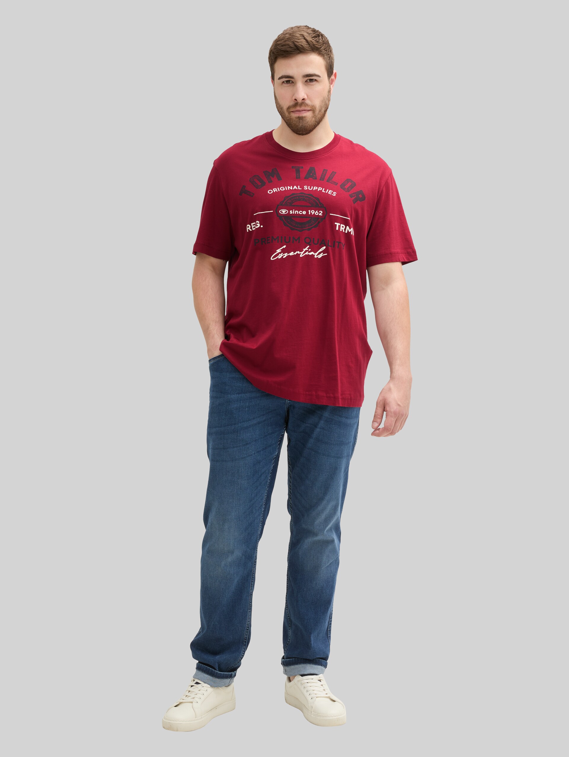 Plus Size - T-shirt with logo print - Deep Red - Model front view