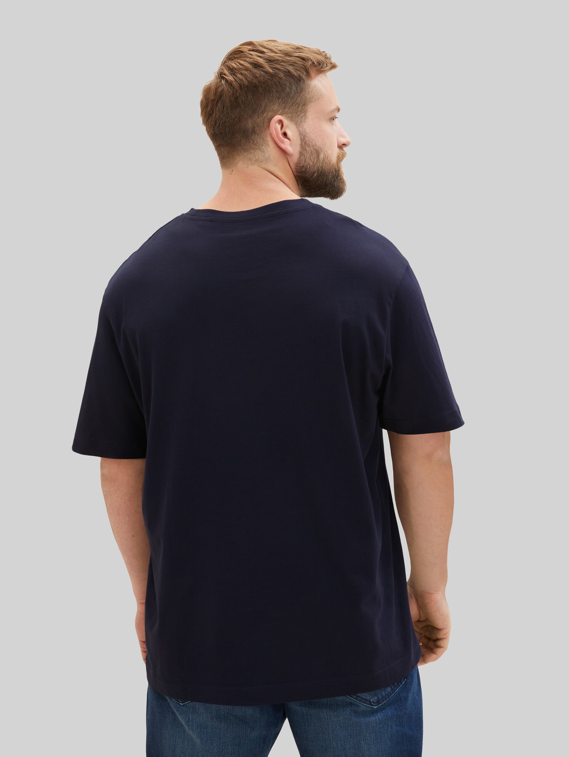 Plus Size - T-shirt with logo print - sky captain blue - Neckline model-back view