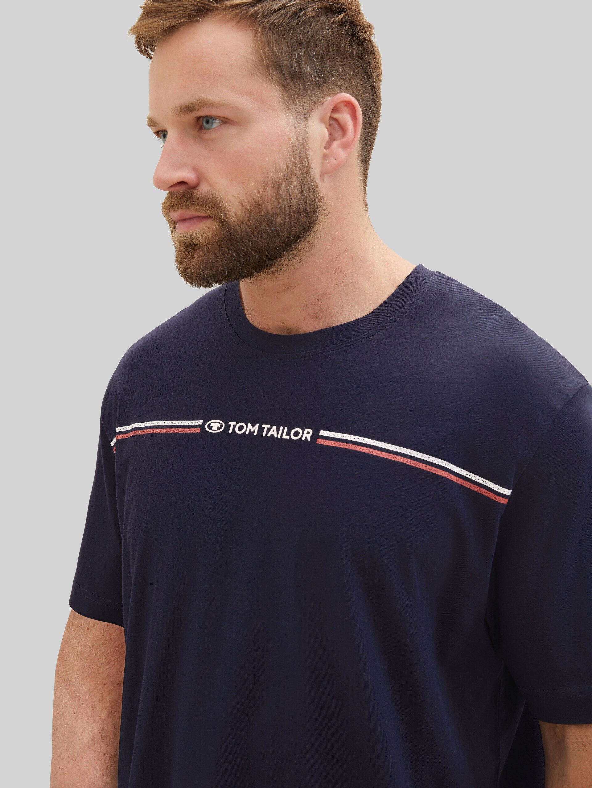 Plus Size - T-shirt with logo print - sky captain blue - Model front view