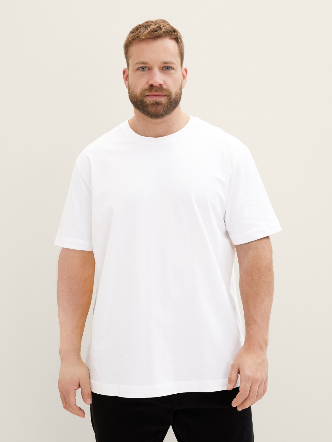 Plus Size - T-Shirt im 2er-Pack - White - Ausschnitt Model-Vorderansicht