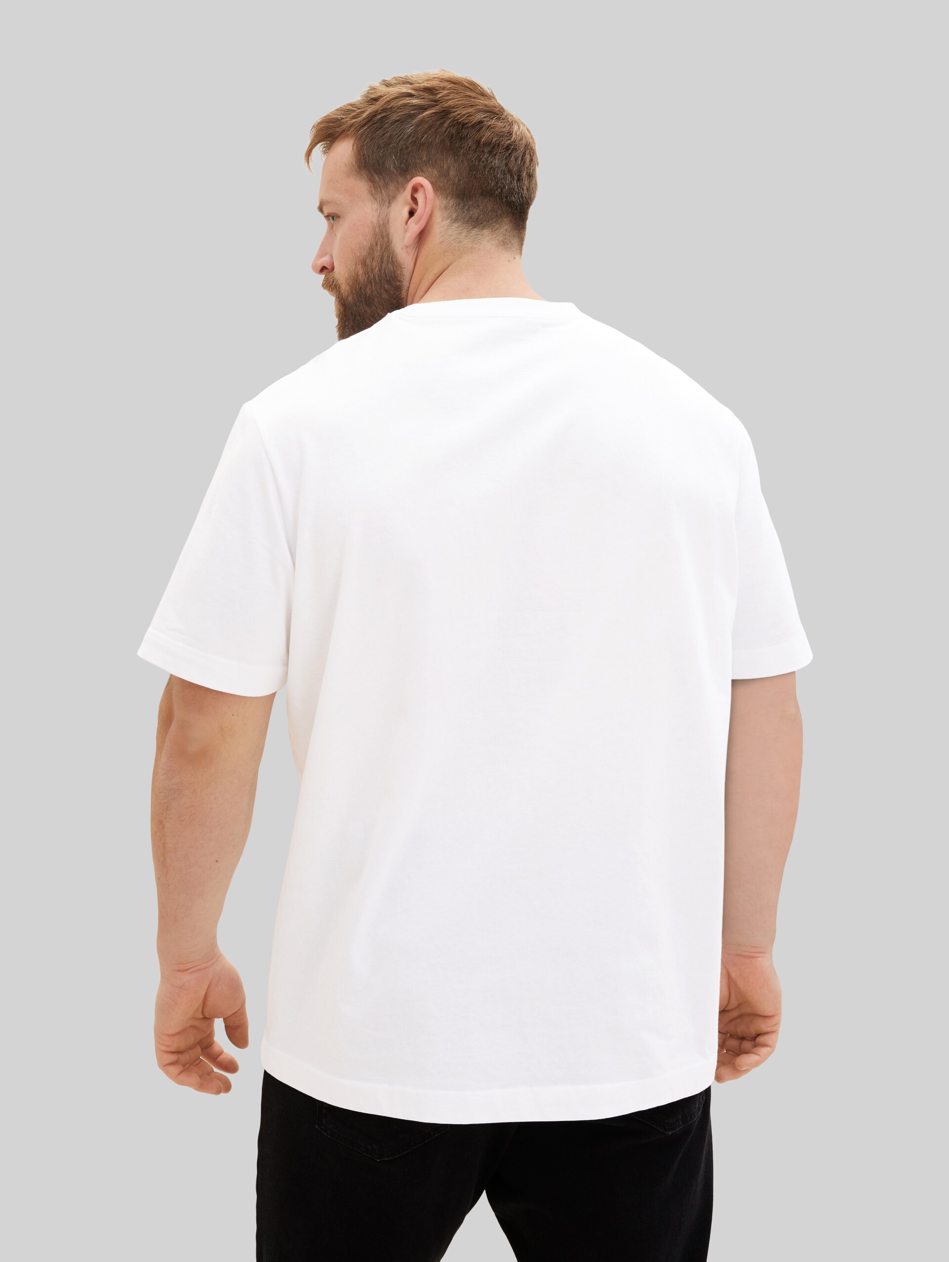 Plus Size - T-Shirt im 2er-Pack - White - Auschnitt Model-Rückansicht