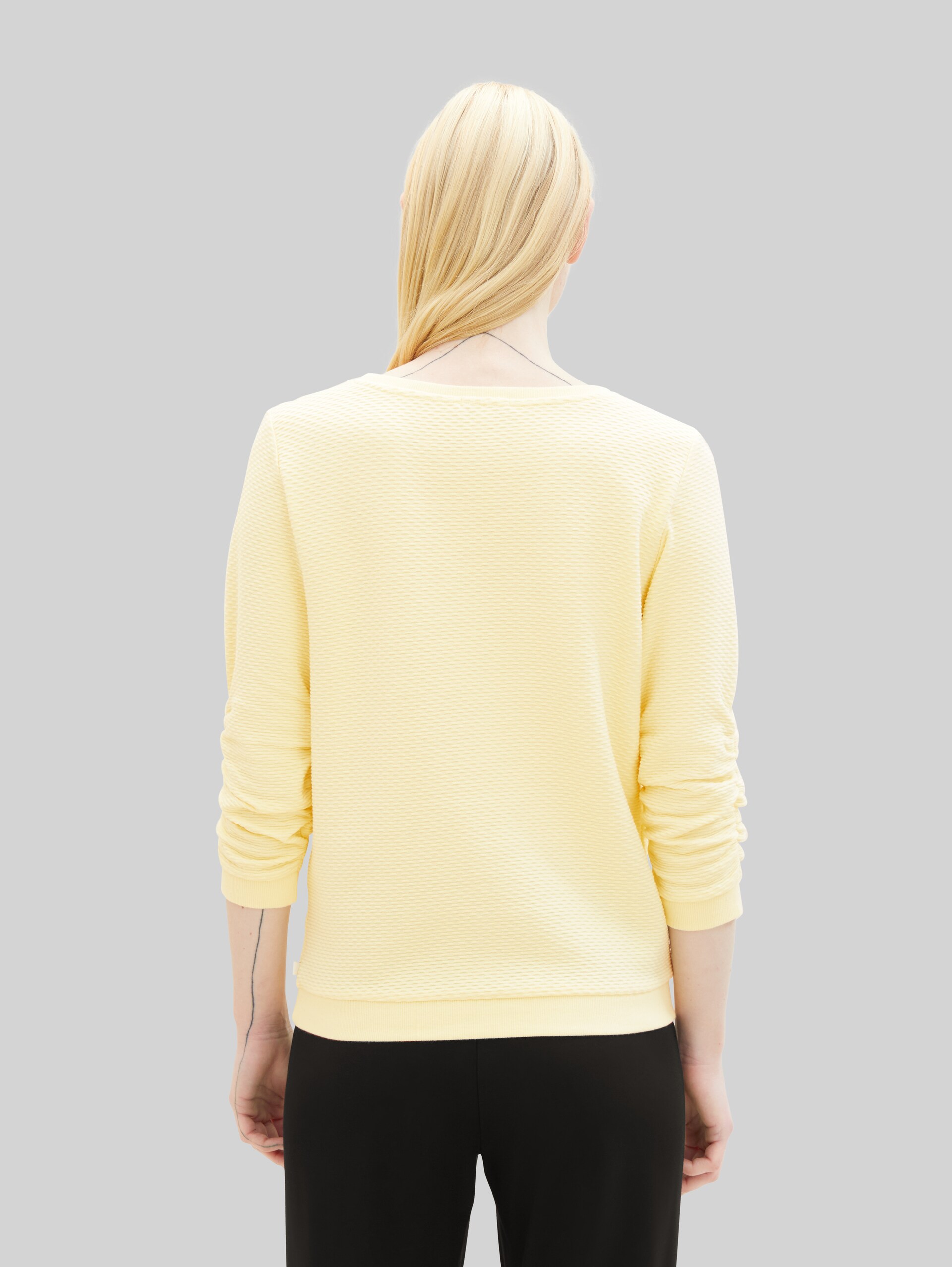 Sweat-shirt à fronces - light yellow - Découpe Vue arrière du modèle