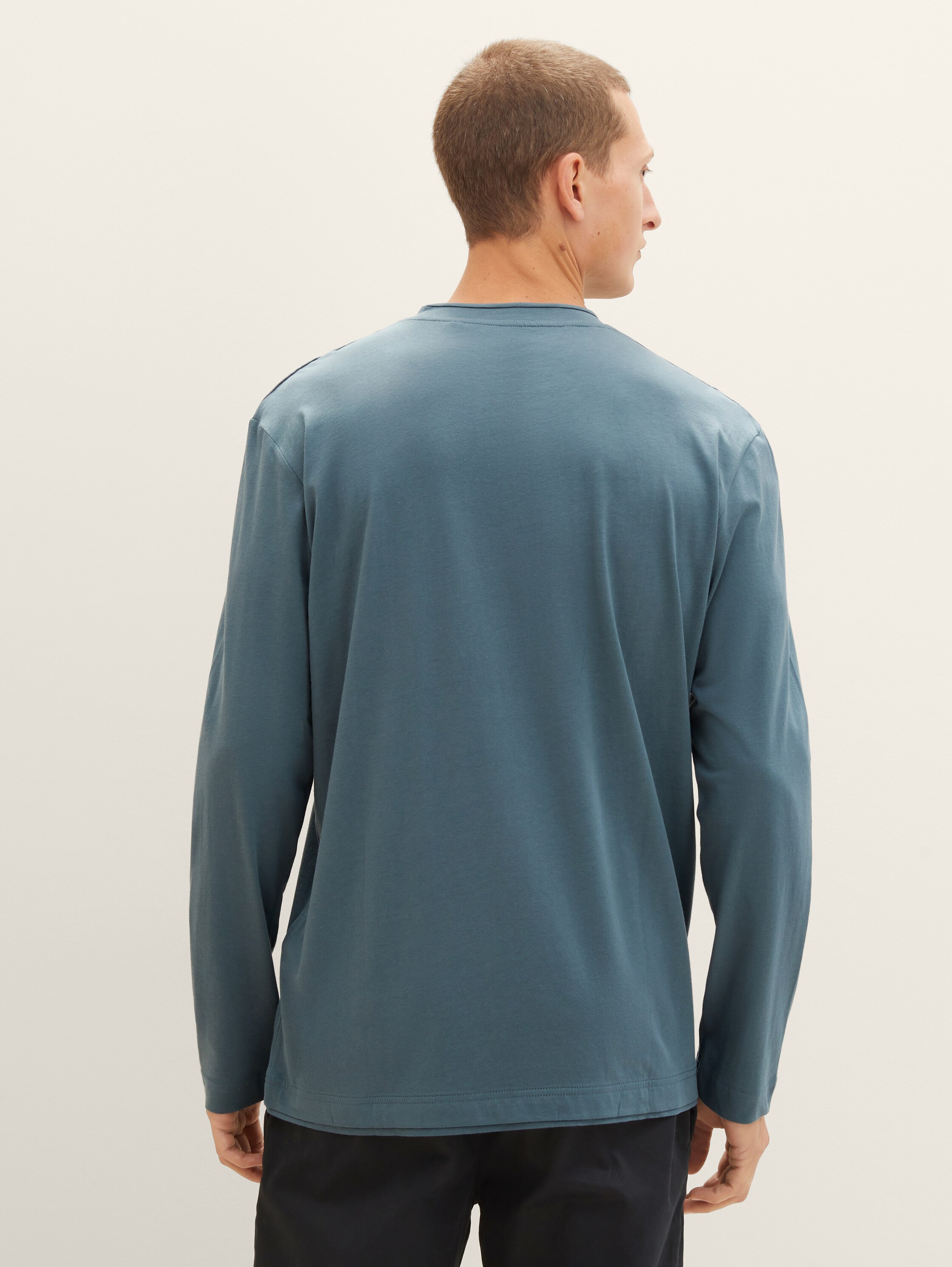 Langarmshirt mit Print - dusty dark teal - Auschnitt Model-Rückansicht