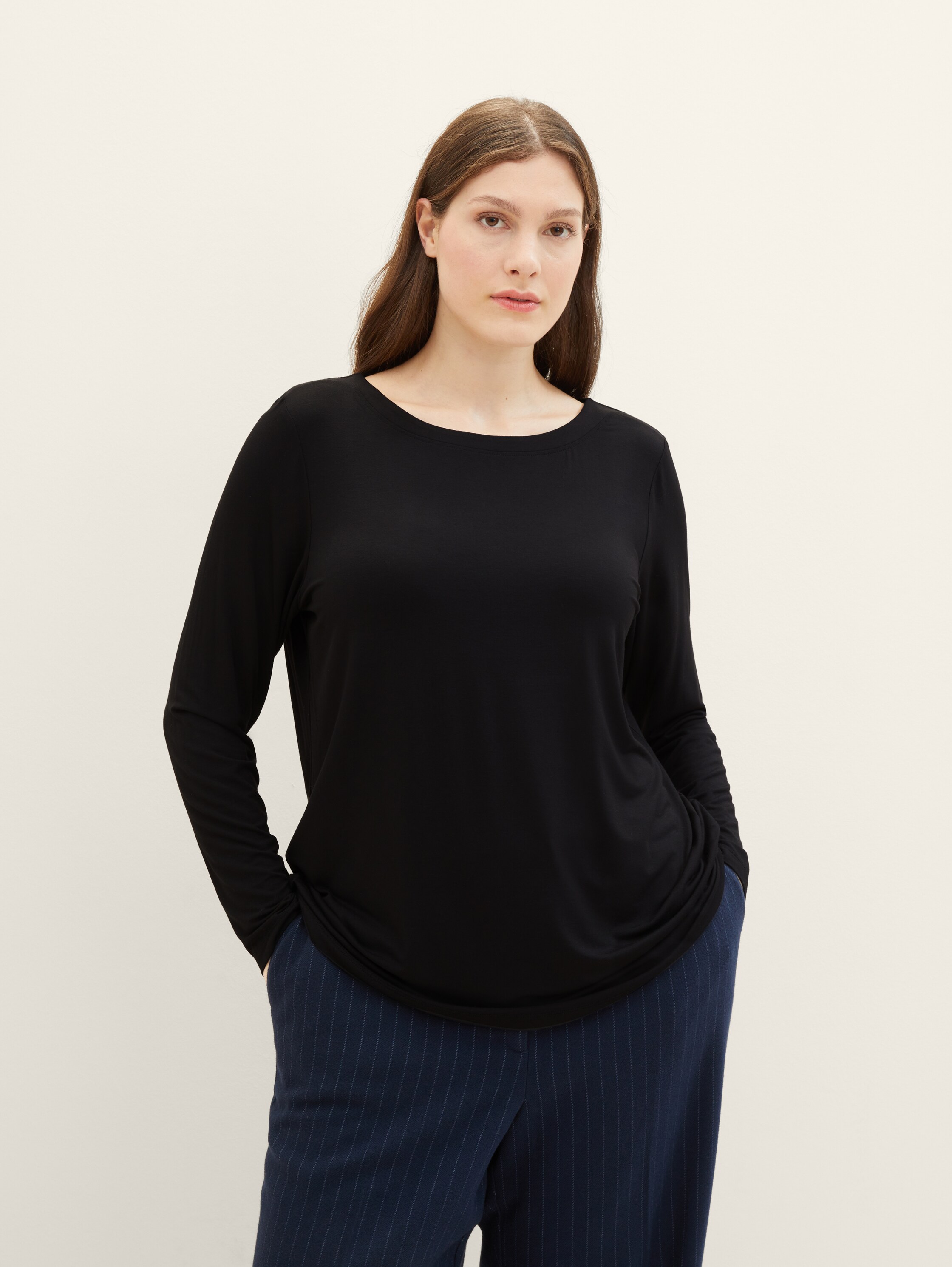 Plus Size - Langarmshirt mit U-Boot Ausschnitt - 1
