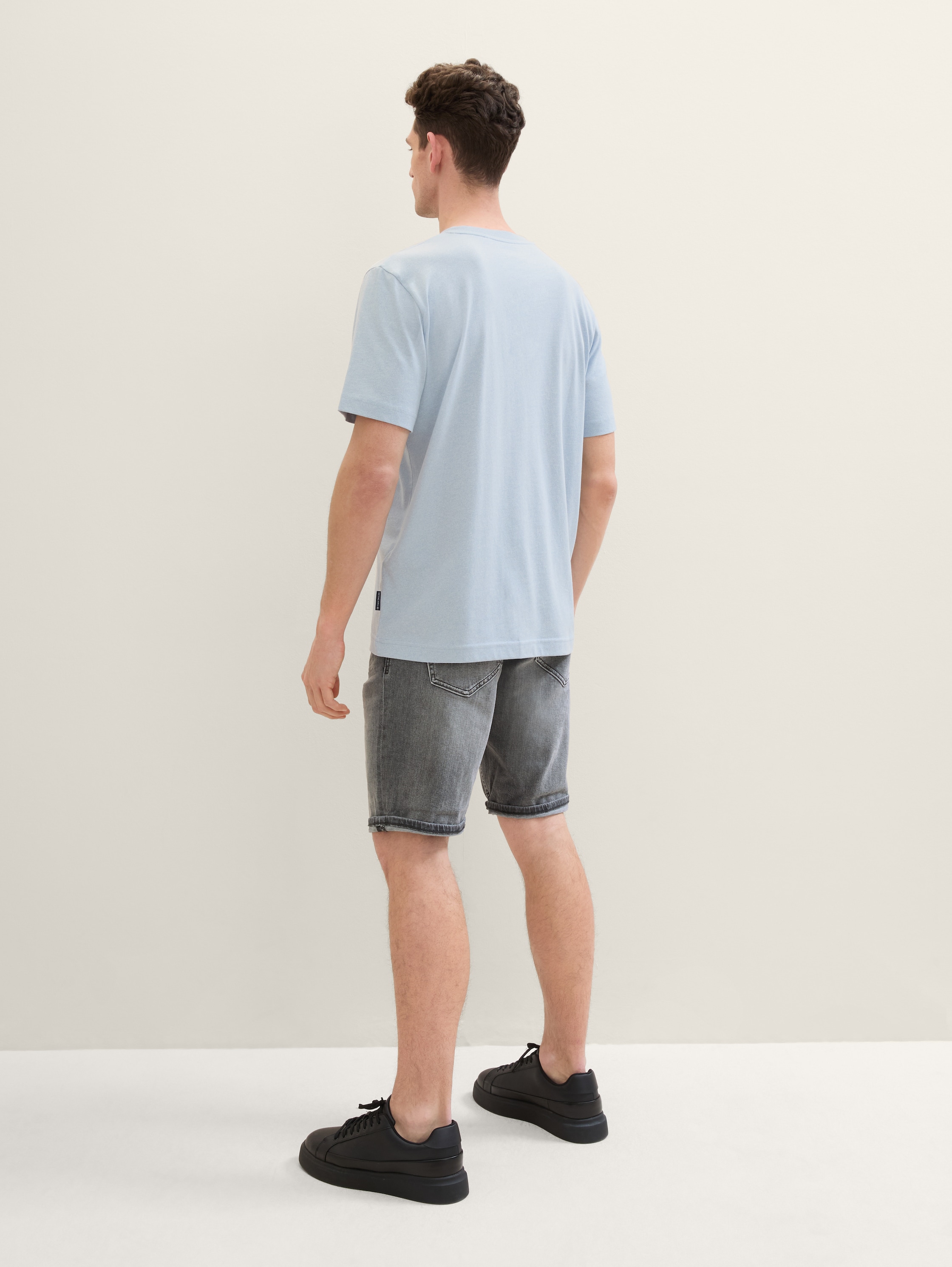 TTJOSH REGULAR SLIM Jeans Shorts - used light stone grey denim - Auschnitt Model-Rückansicht
