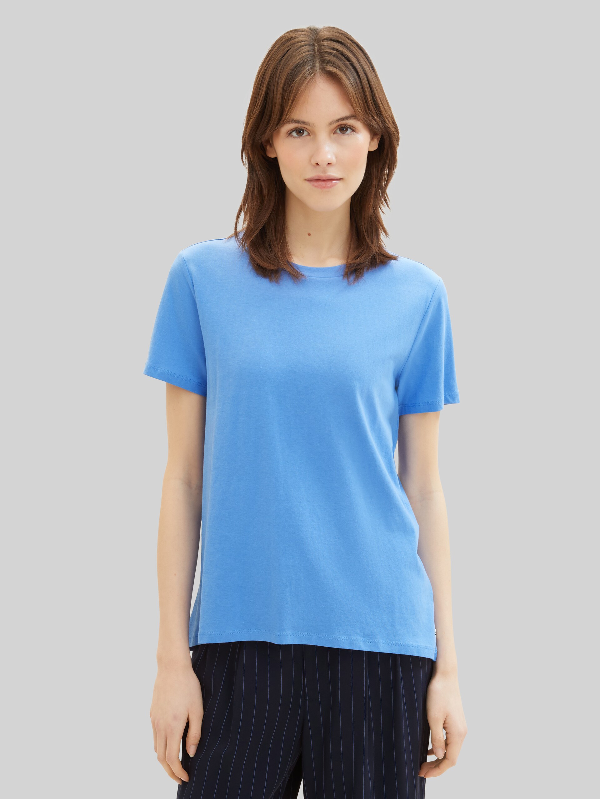 T-shirt loose fit en coton - sicilian blue - Découpe Vue de face du modèle