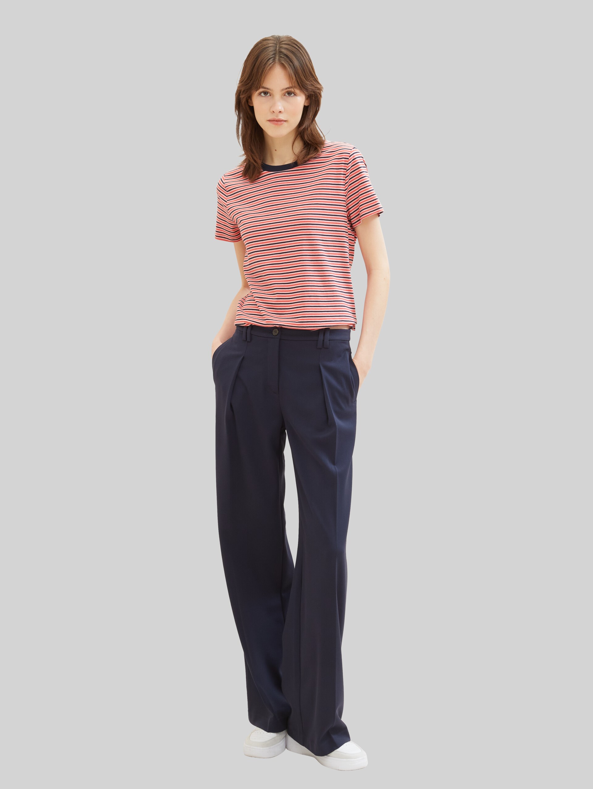 T-shirt loose fit en coton - rose navy red stripe - Vue de face du modèle