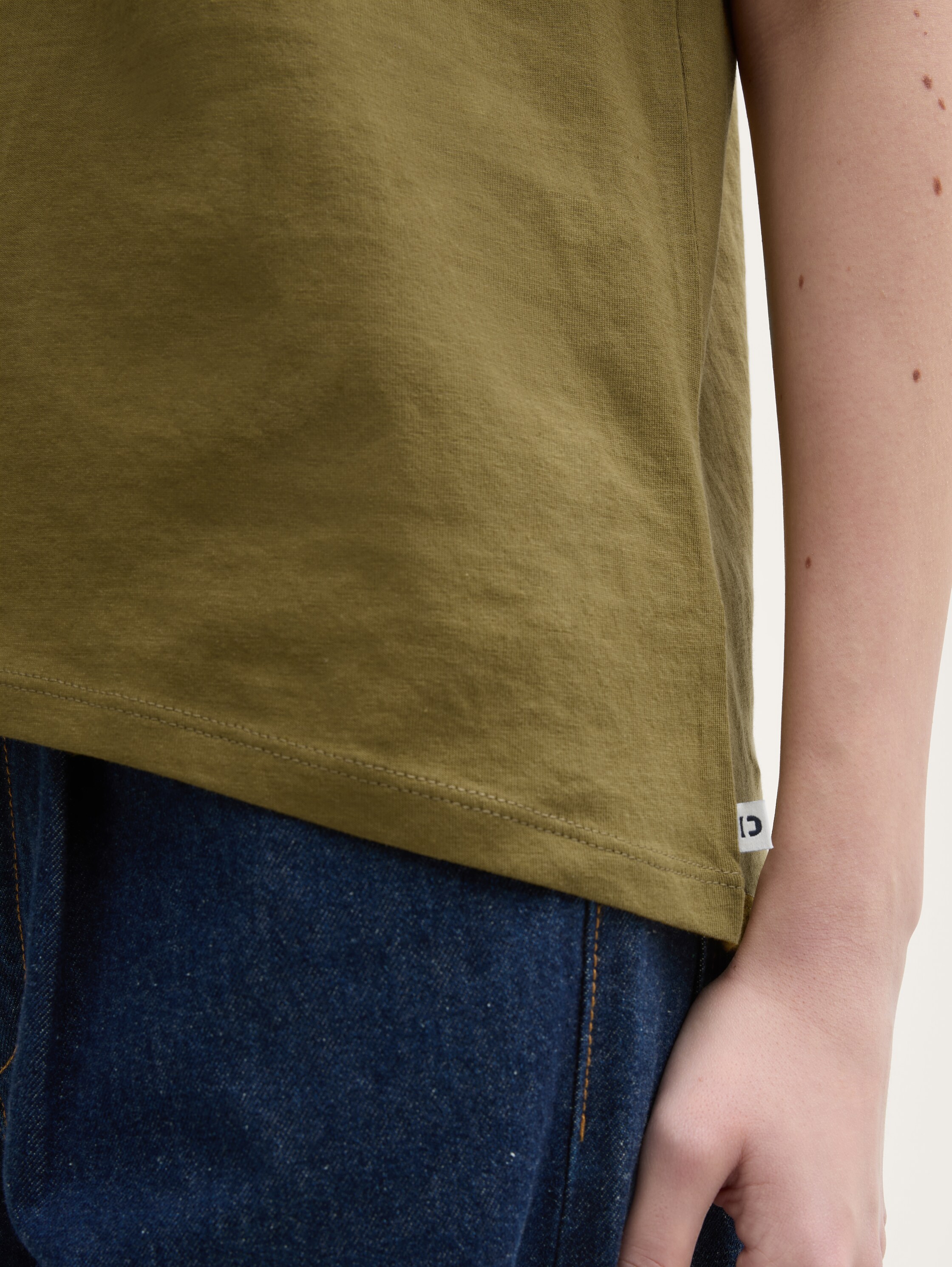 Loose Fit T-Shirt aus Baumwolle - warm_moss_green - 