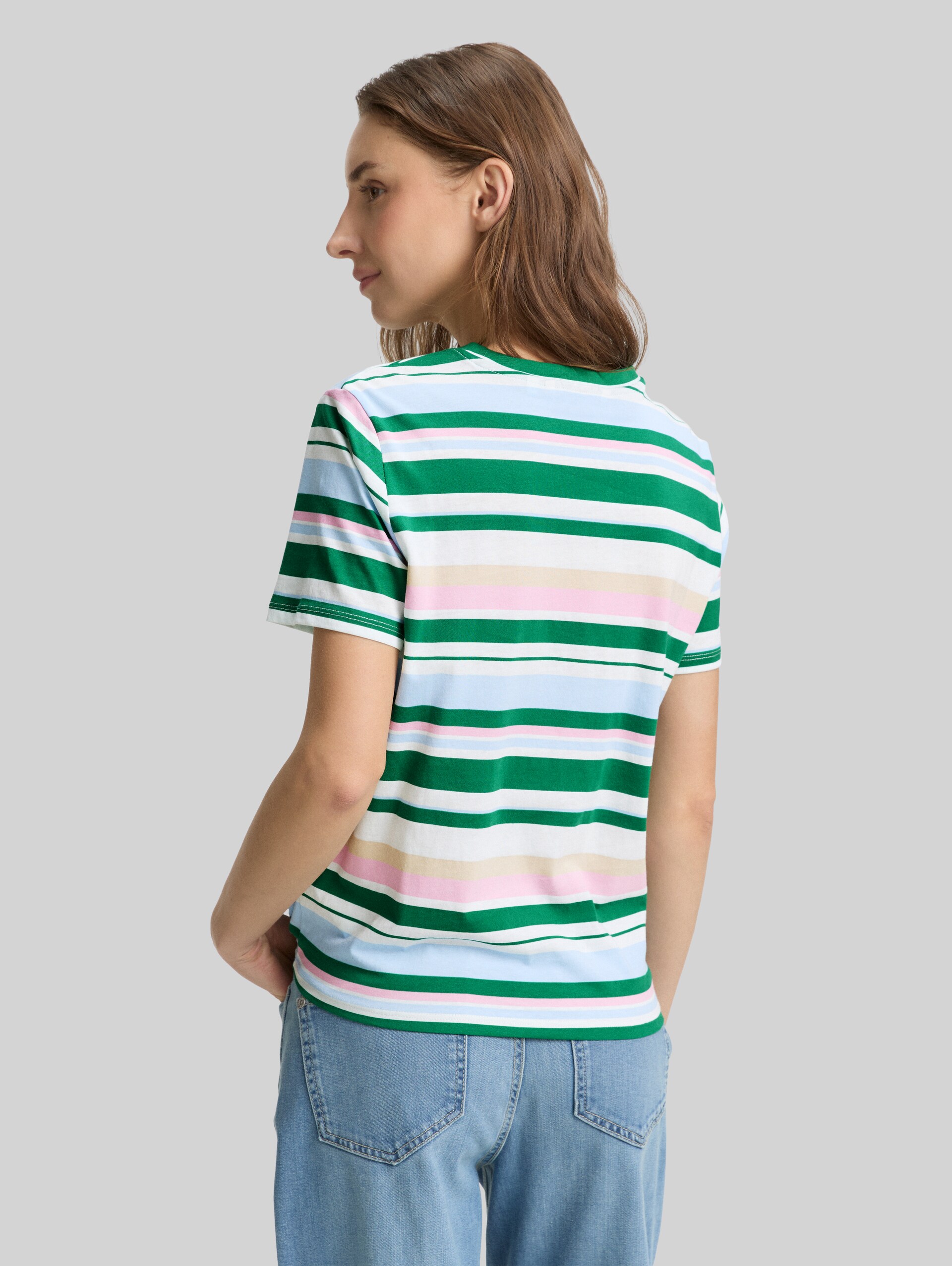 T-shirt met knoopdetail - multicolor stripe - Neklijn model-achteraanzicht