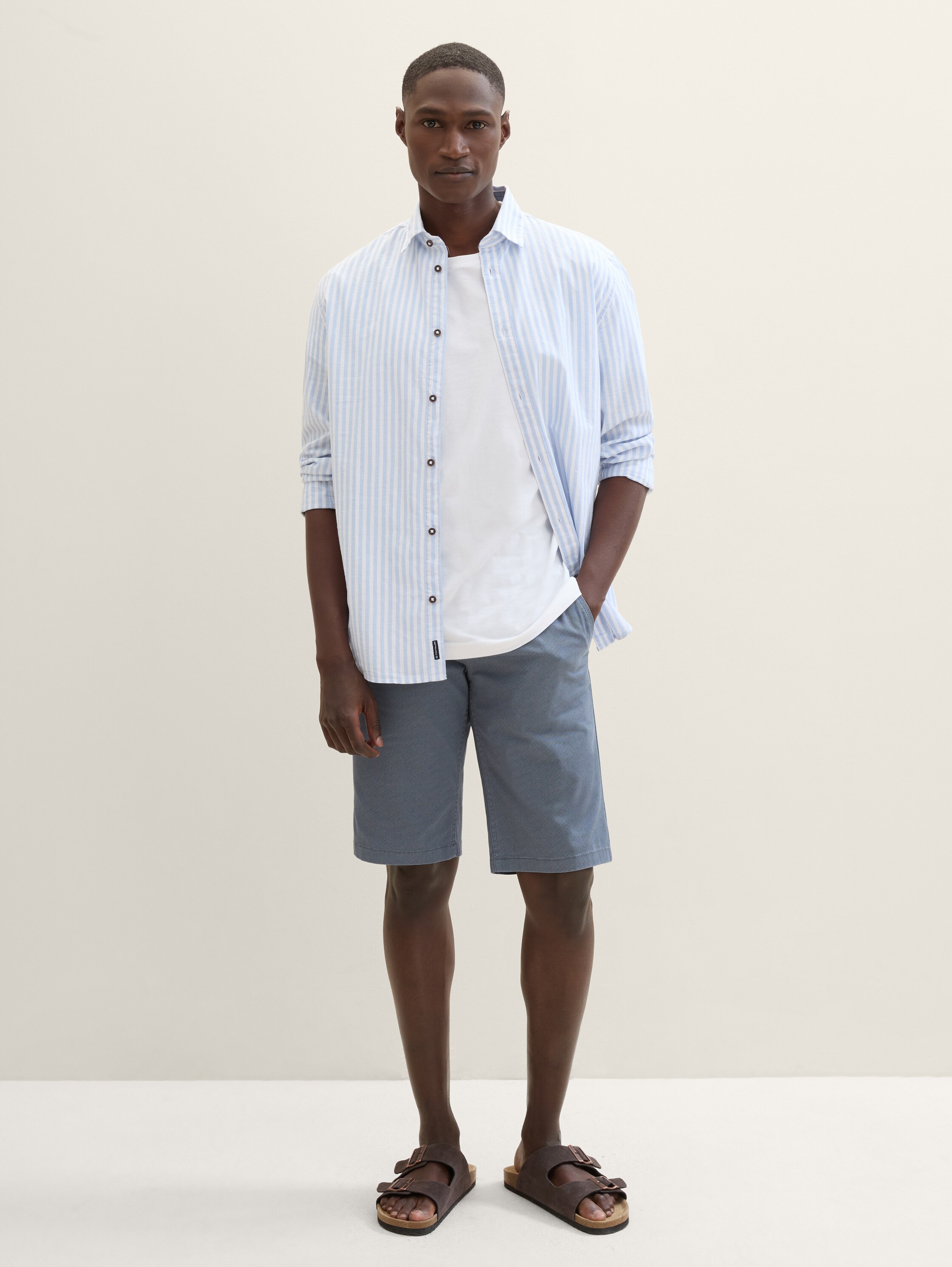 Short chino Slim - bleu - Vue du corps entier du modèle