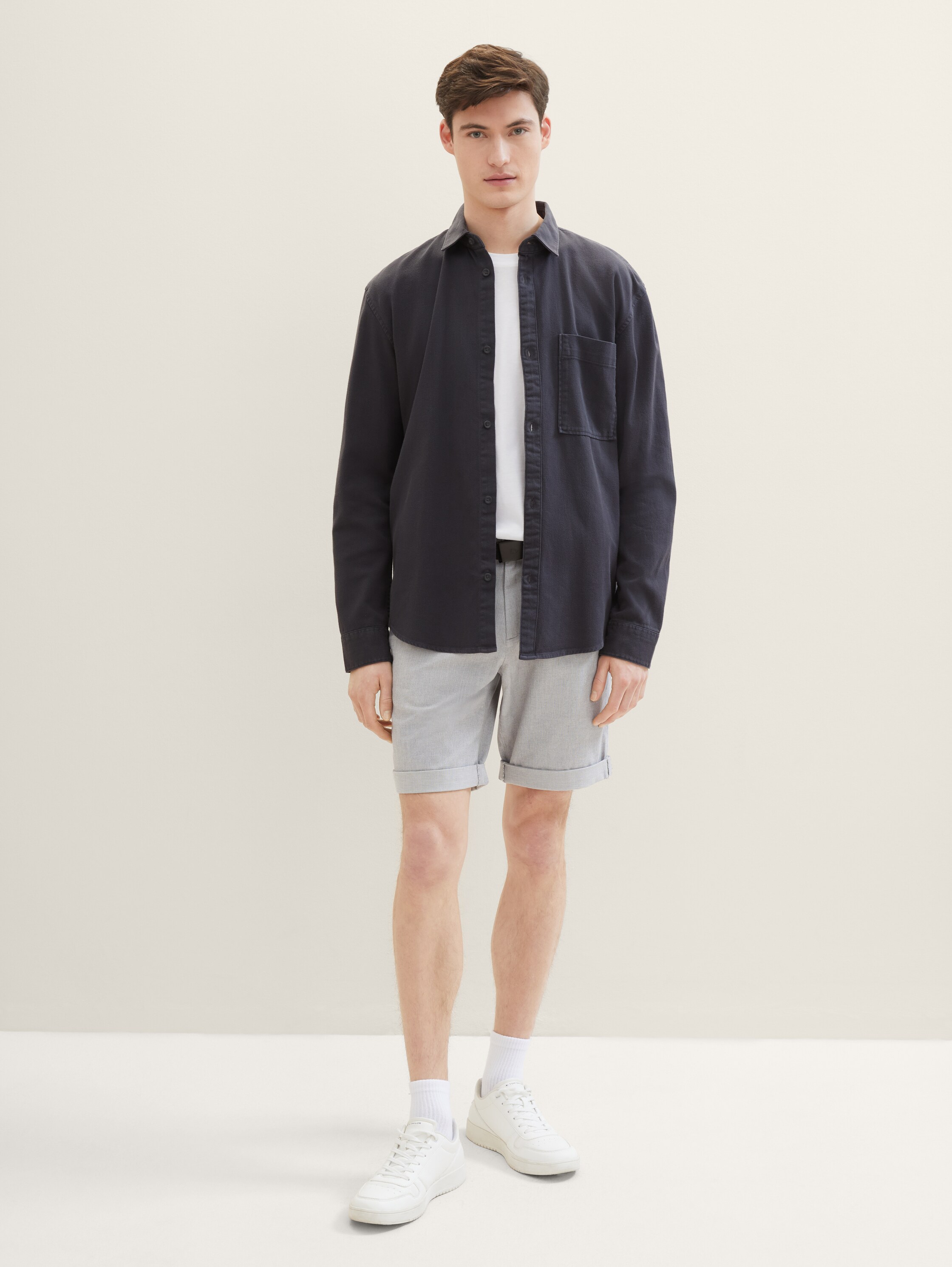 Chinoshorts mit Gürtel - 2