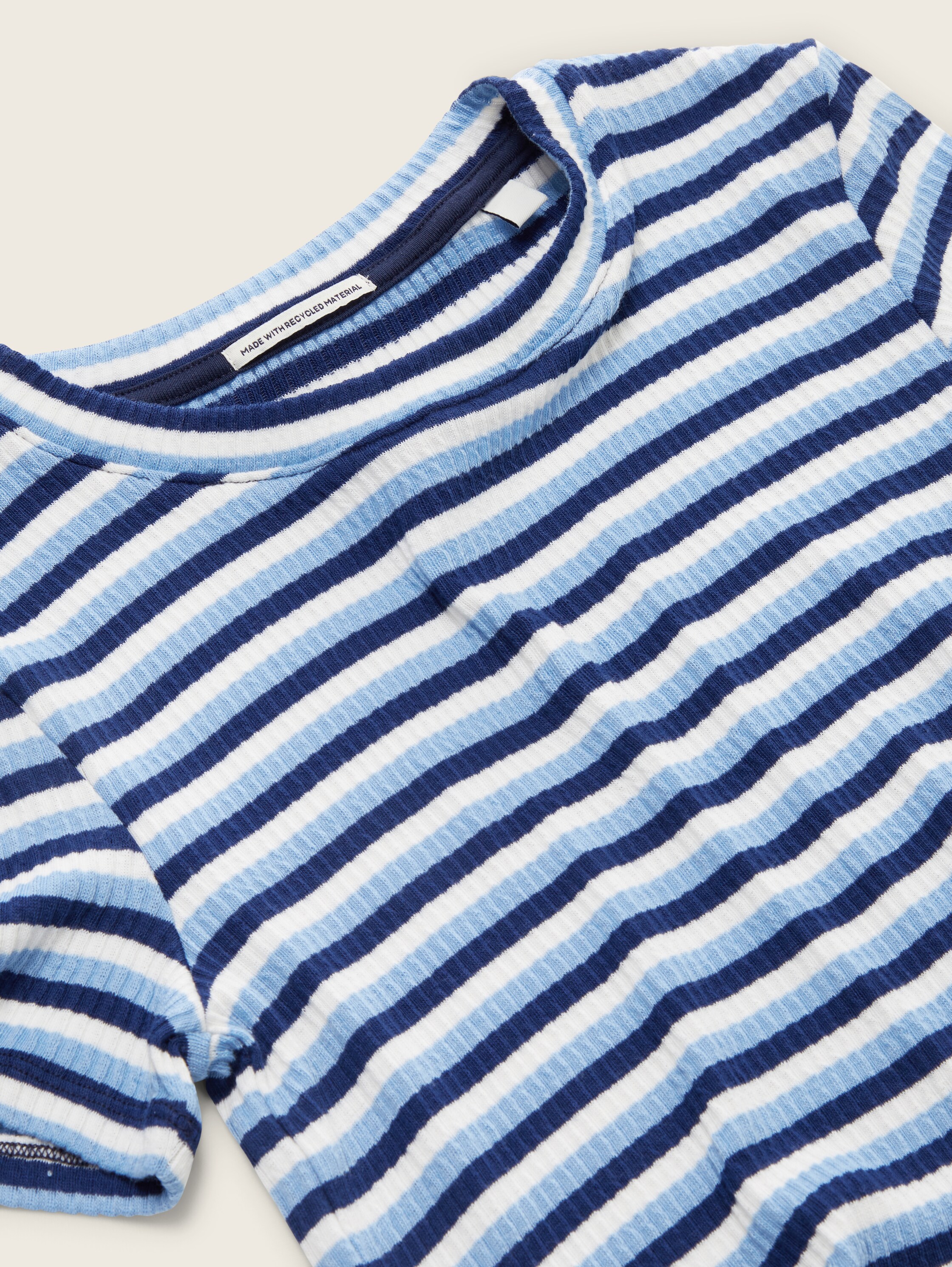 Cropped T-Shirt mit recyceltem Polyester - 3