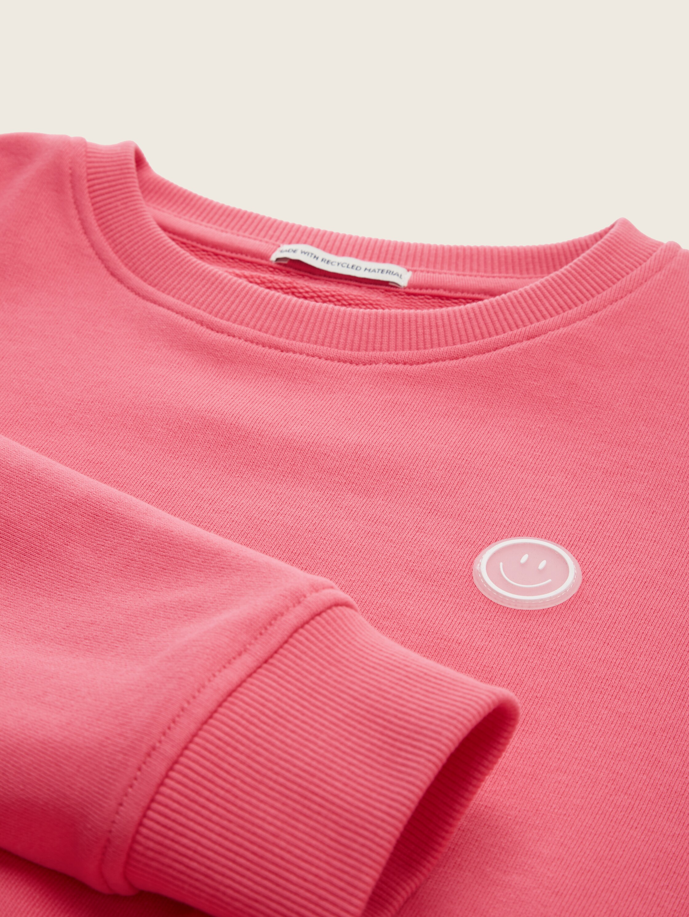 Cropped sweatshirt met gerecycled polyester - dull pink - Detailaanzicht model