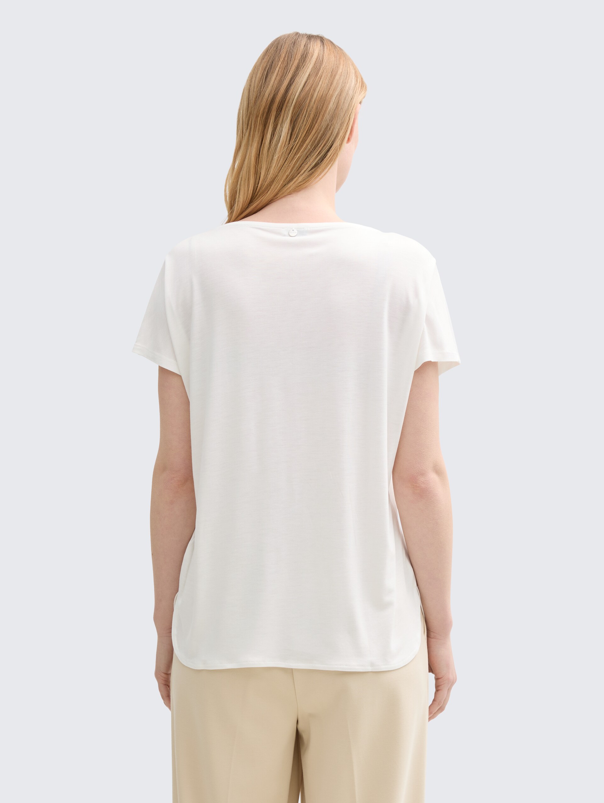 T-shirt in a fabric blend - Whisper White - Neckline model-back view