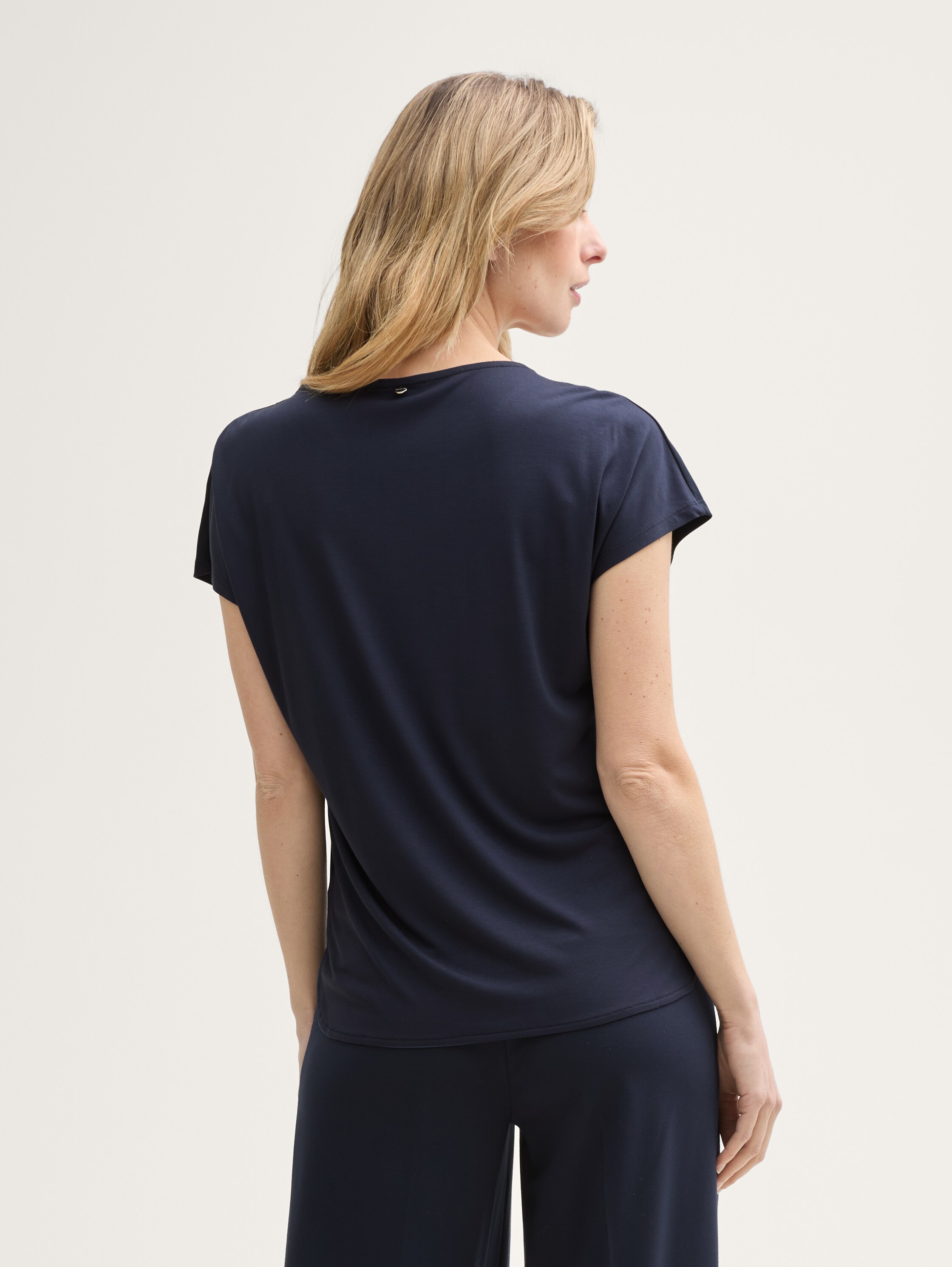 T-Shirt aus Materialmix - 2