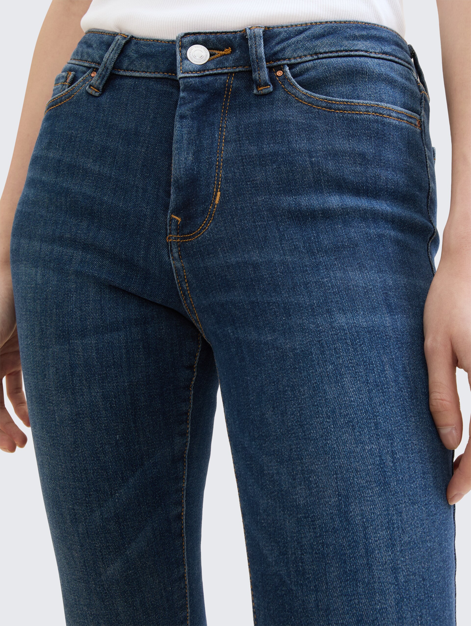 TTNELA EXTRA SKINNY Jeans mit Superstretch - Used Mid Stone Blue Denim - Detail-Model-Ansicht