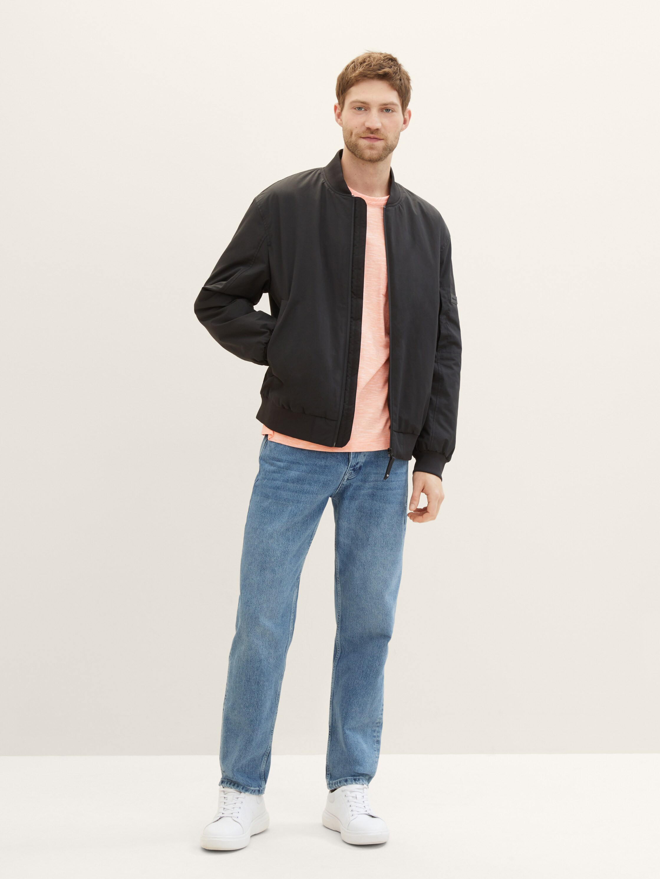 T-Shirt in Melange Optik - melon orange finestripe - Model-Vorderansicht