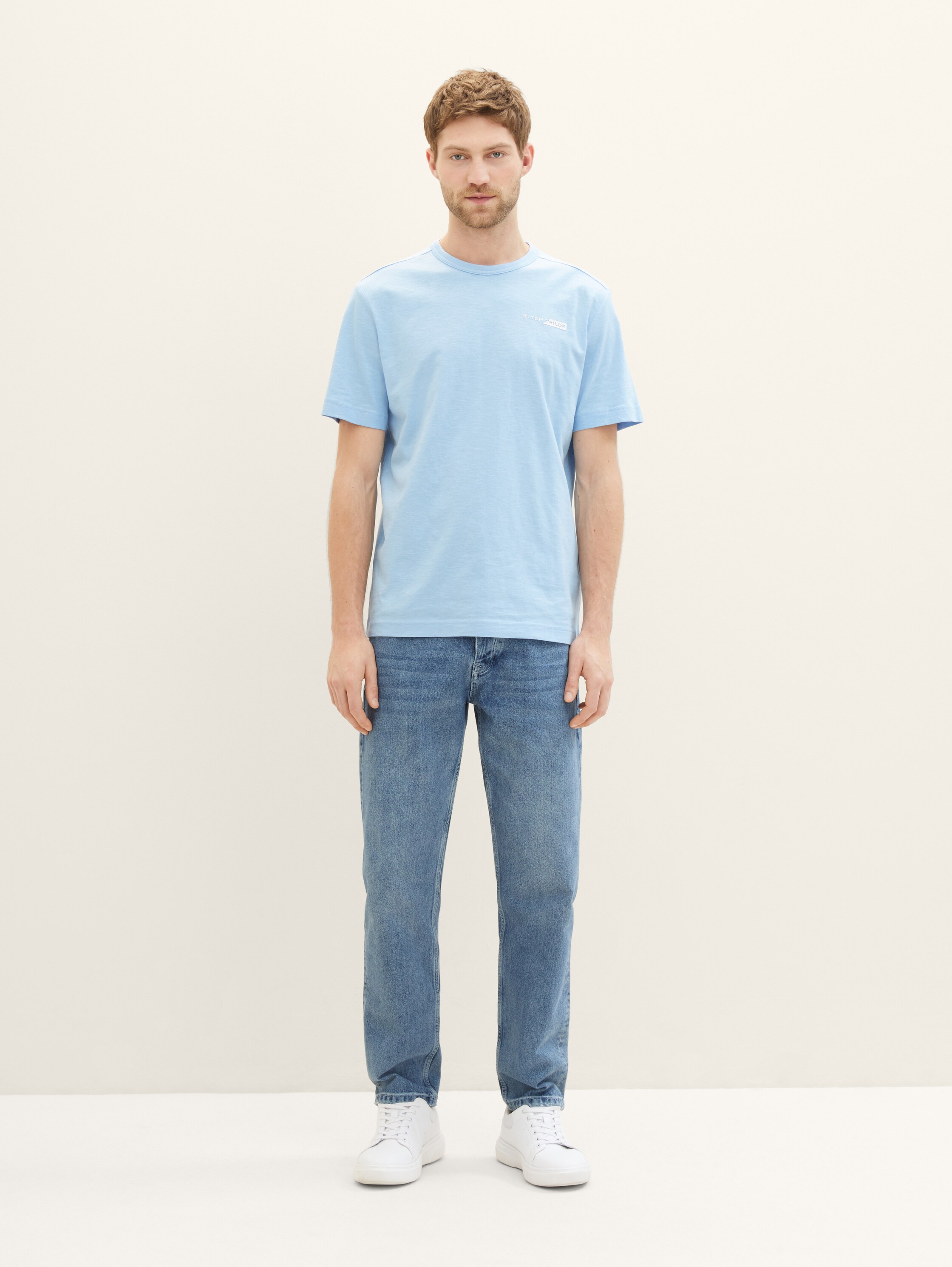 T-shirt met logoprint - washed out middle blue - Model vooraanzicht