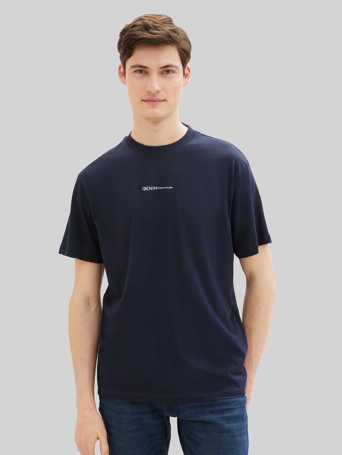 T-shirt van biologisch katoen door Denim Male, sky captain blue