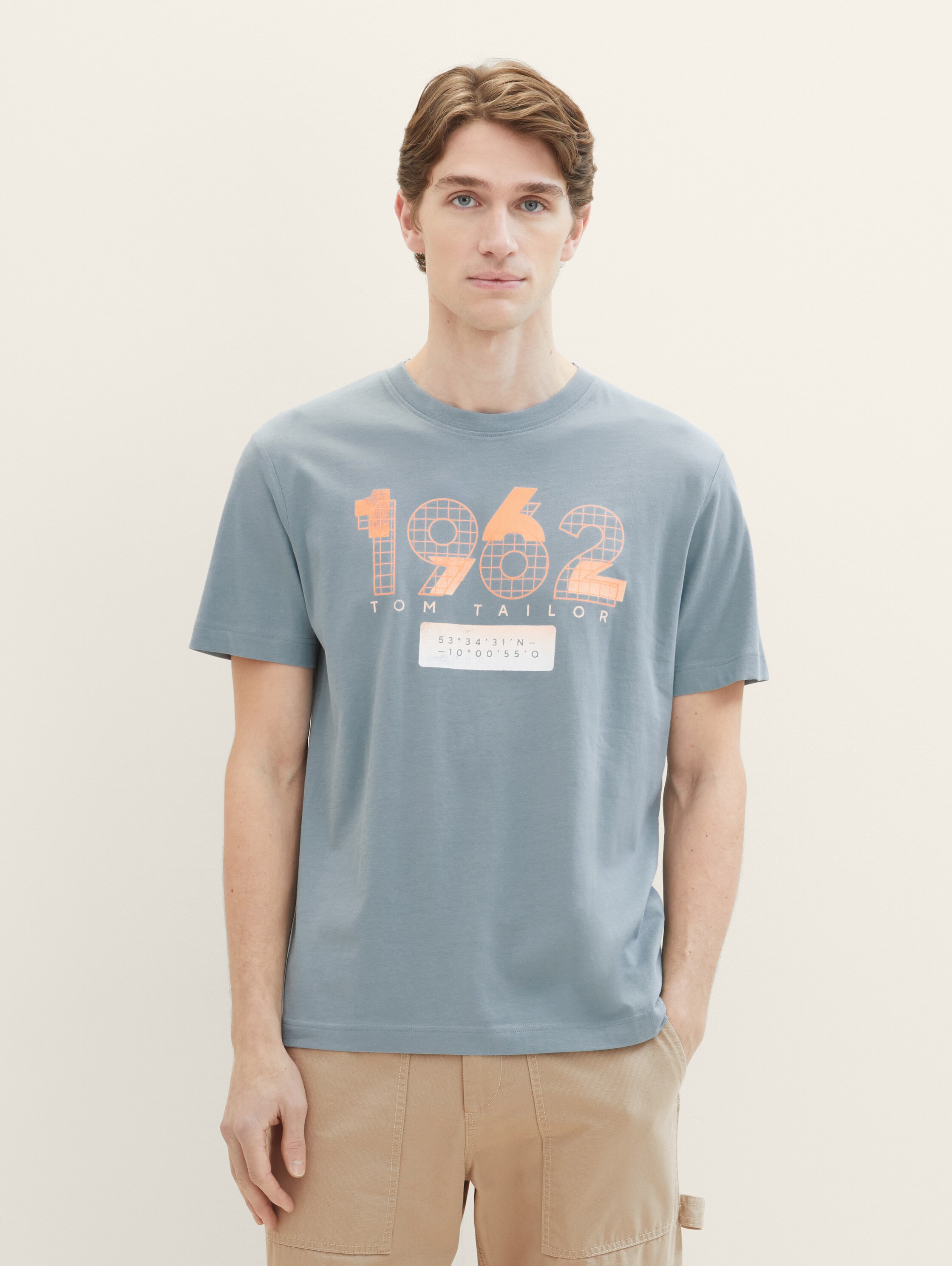 T-Shirt mit Logo Print - grey mint - Ausschnitt Model-Vorderansicht