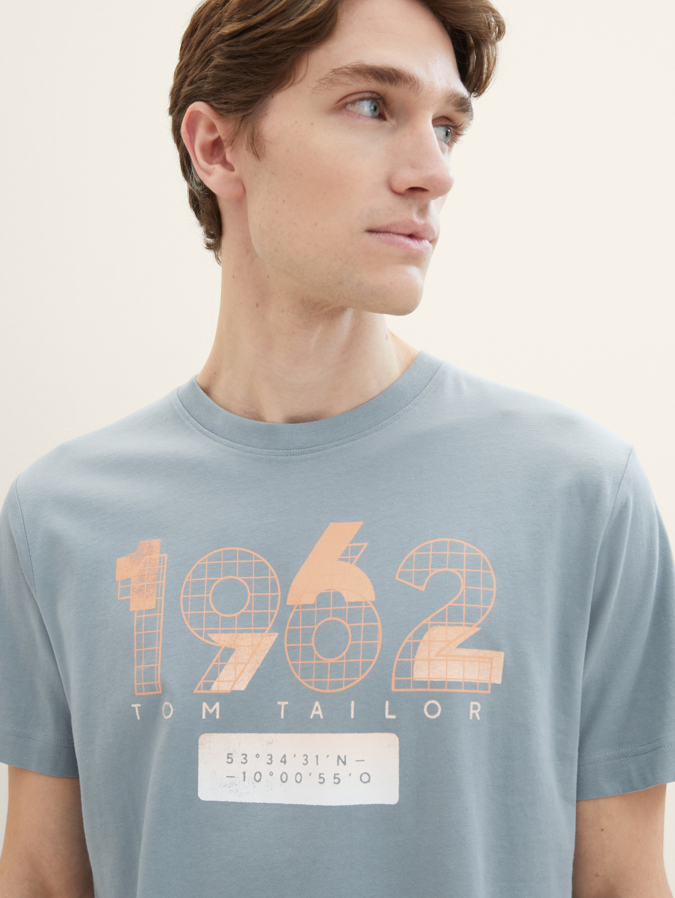 T-Shirt mit Logo Print - grey mint - Detail-Model-Ansicht