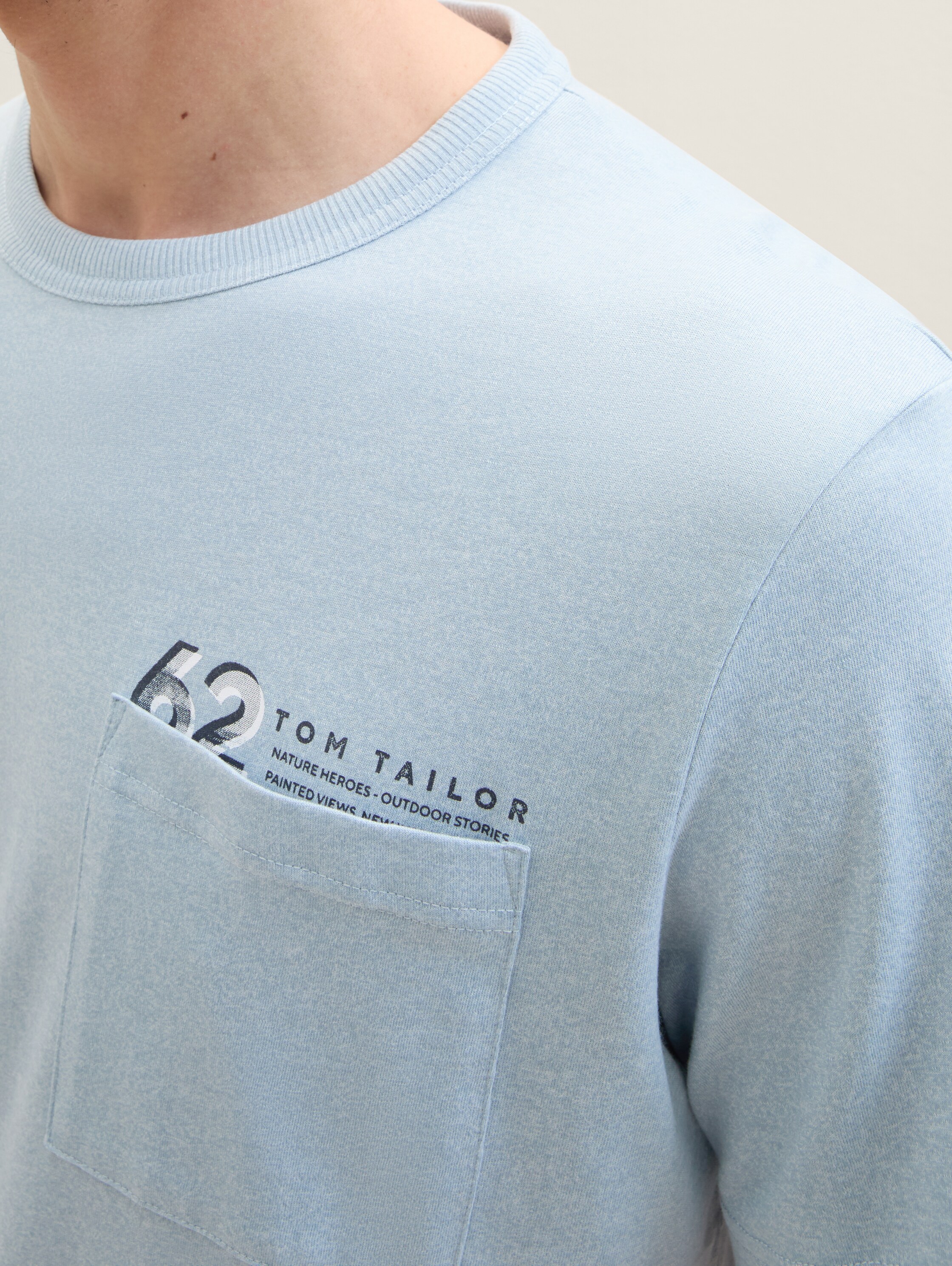 T-Shirt in Melange Optik - foggy blue grindle structure - Detail-Model-Ansicht