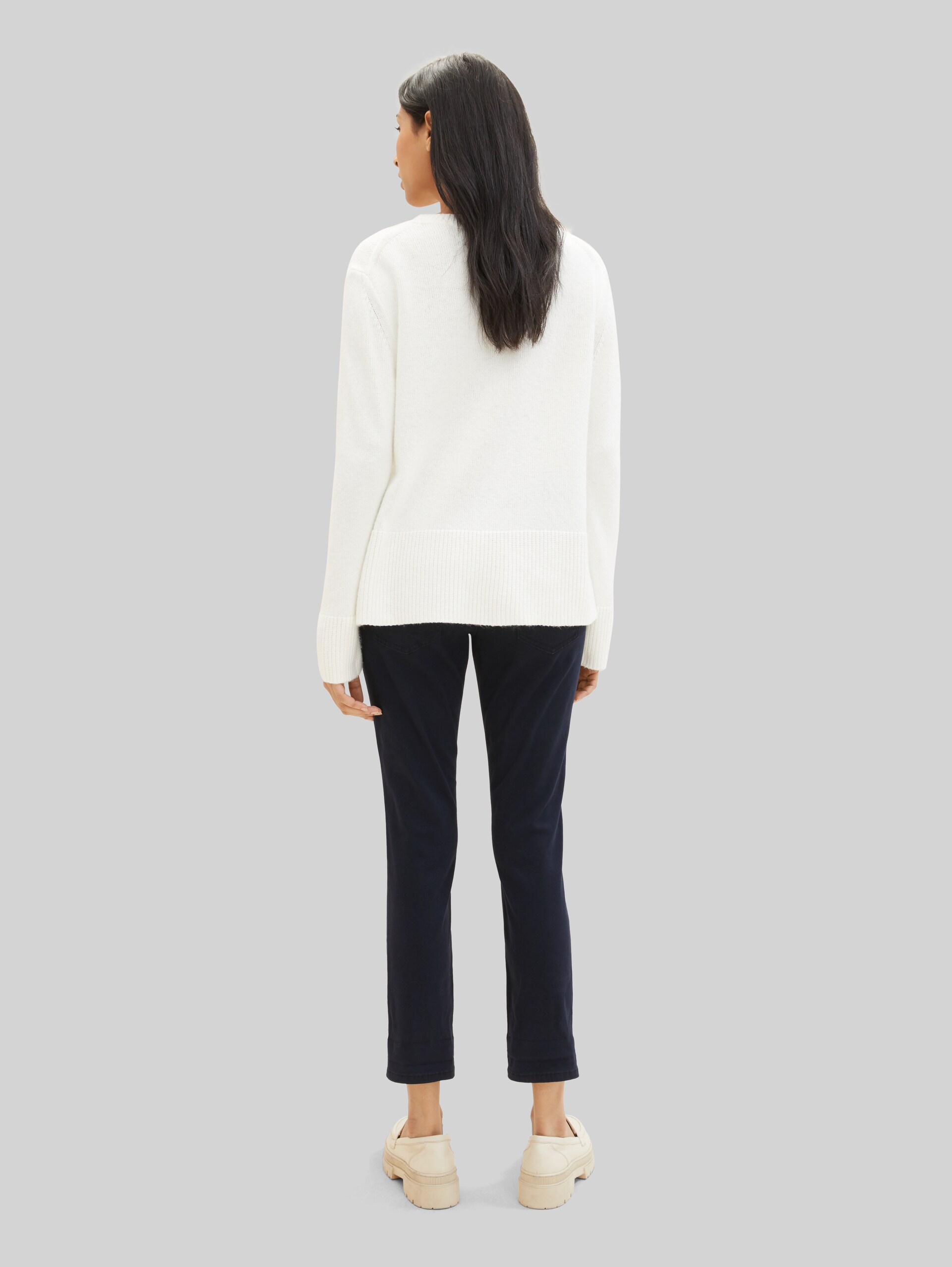 Tapered relaxed trousers - sky captain blue - Neckline model-back view