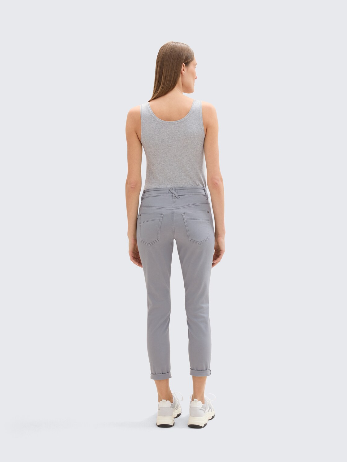 Tapered Relaxed Hose - Explicit Grey - Auschnitt Model-Rückansicht