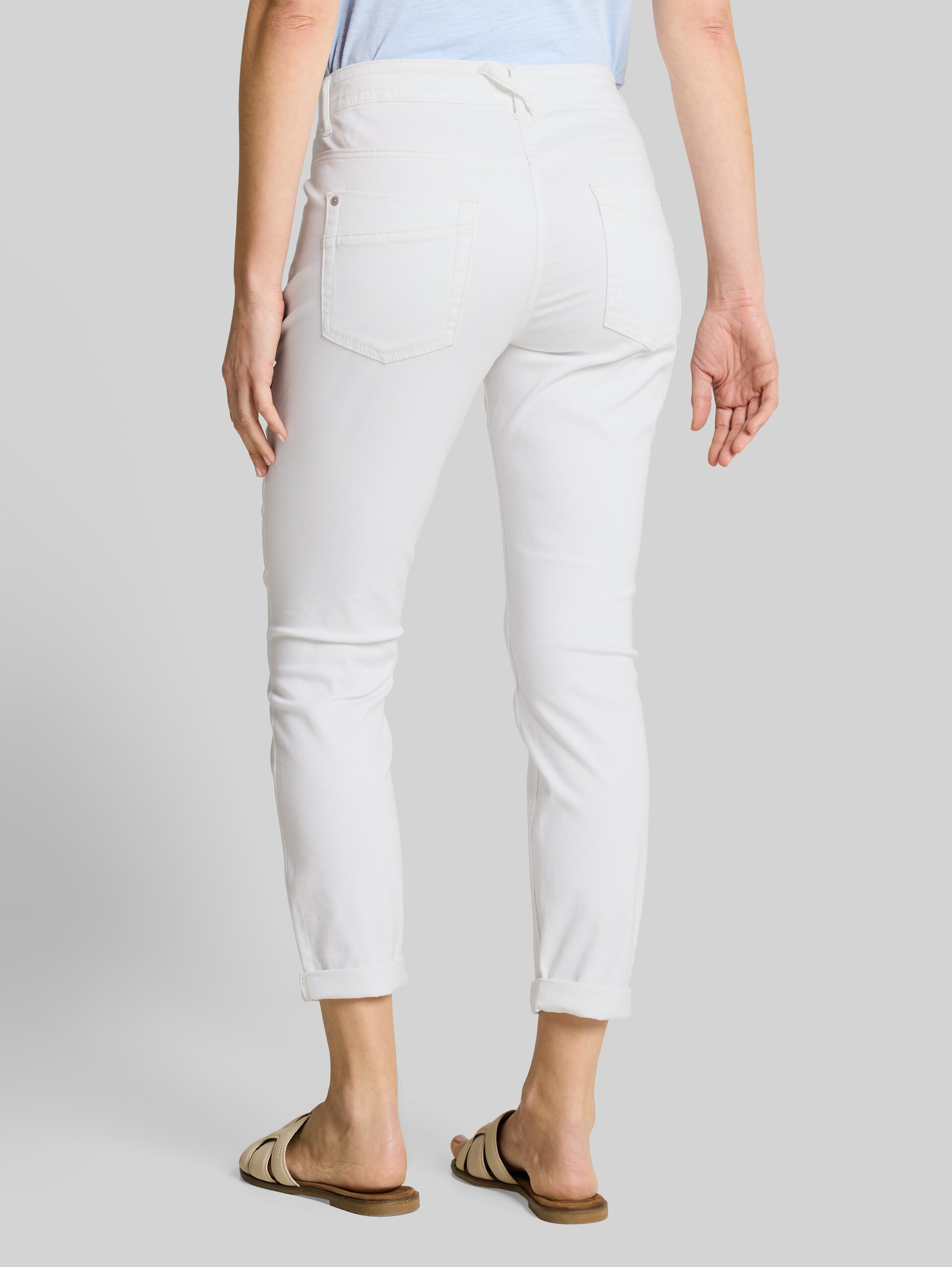 Tapered relaxed trousers - White - Neckline model-back view