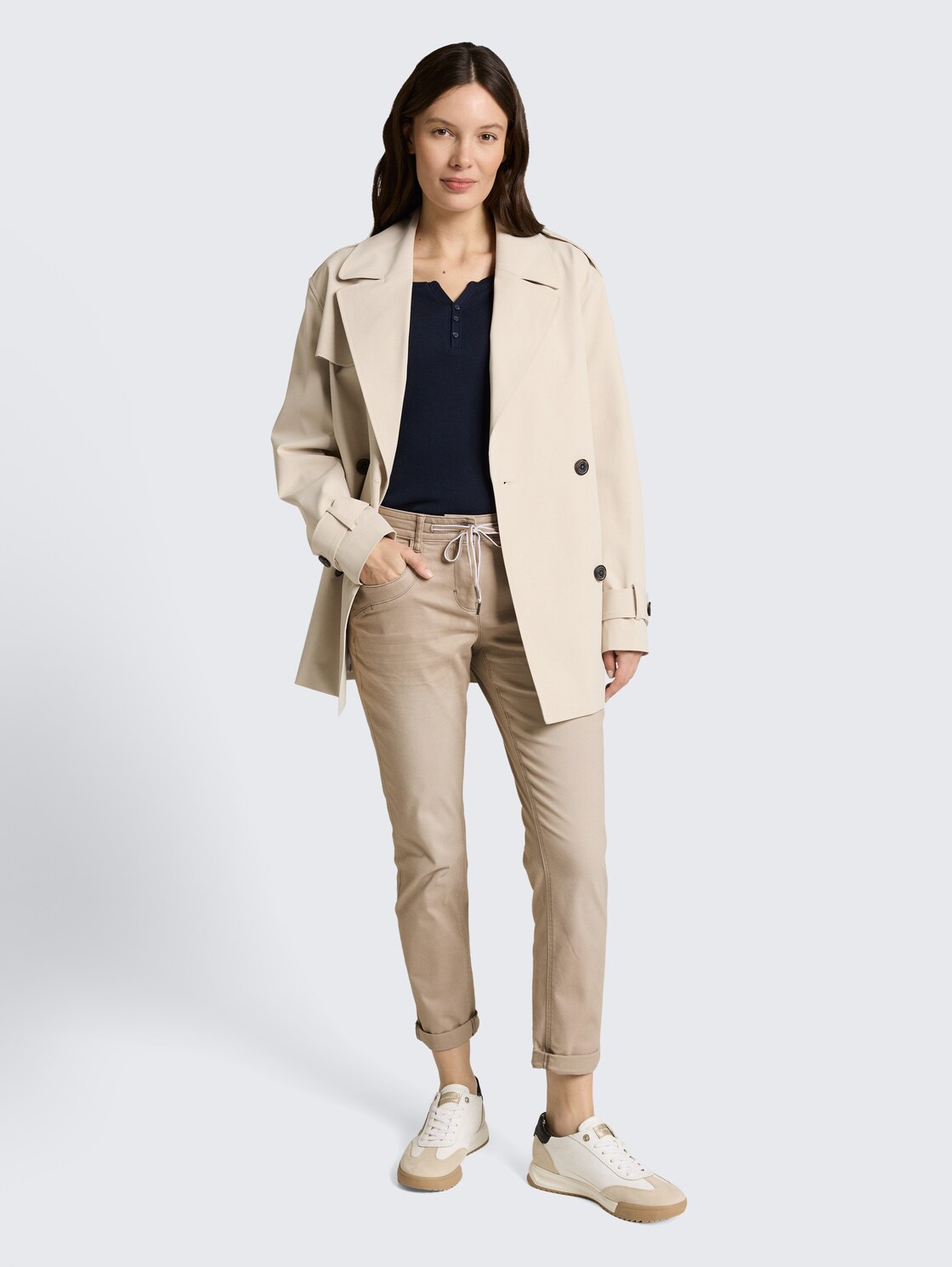 Tapered Relaxed Hose - soft taupe grey - Model-Vorderansicht