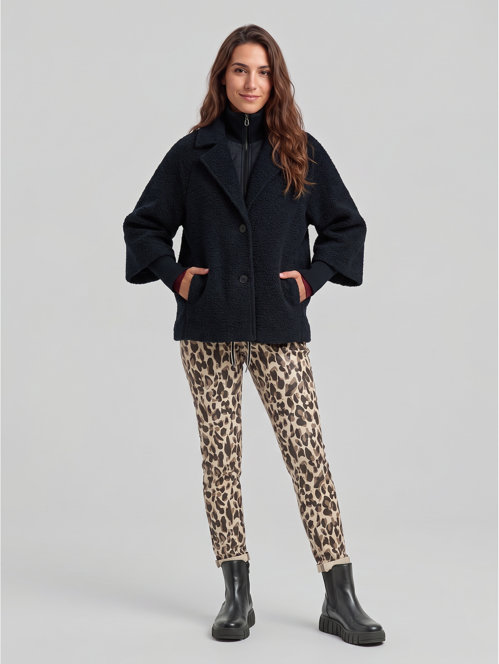 Pantalon relaxé conique - brown beige leo print