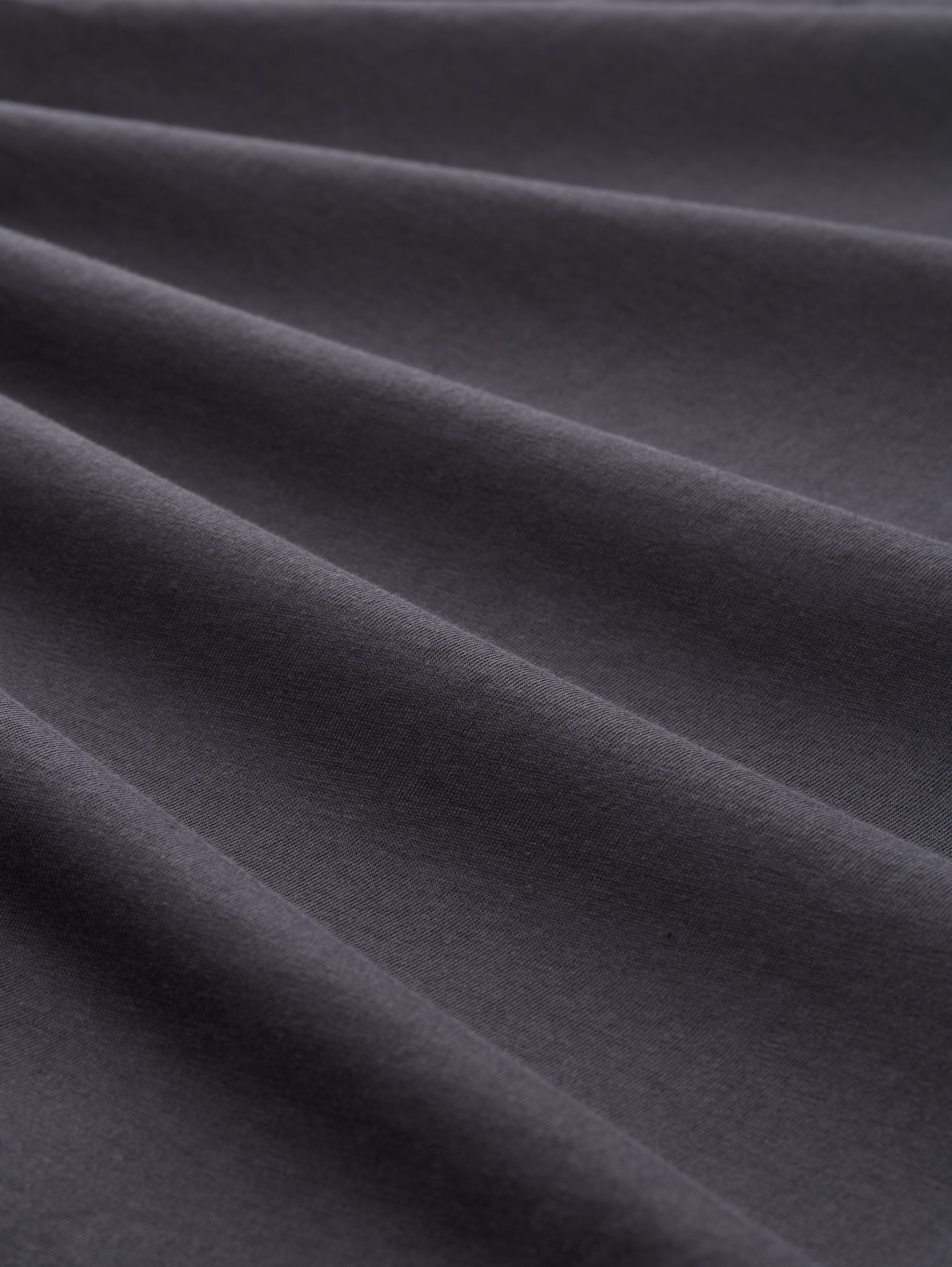 T-Shirt mit Bio-Baumwolle - coal grey - Material-Ansicht