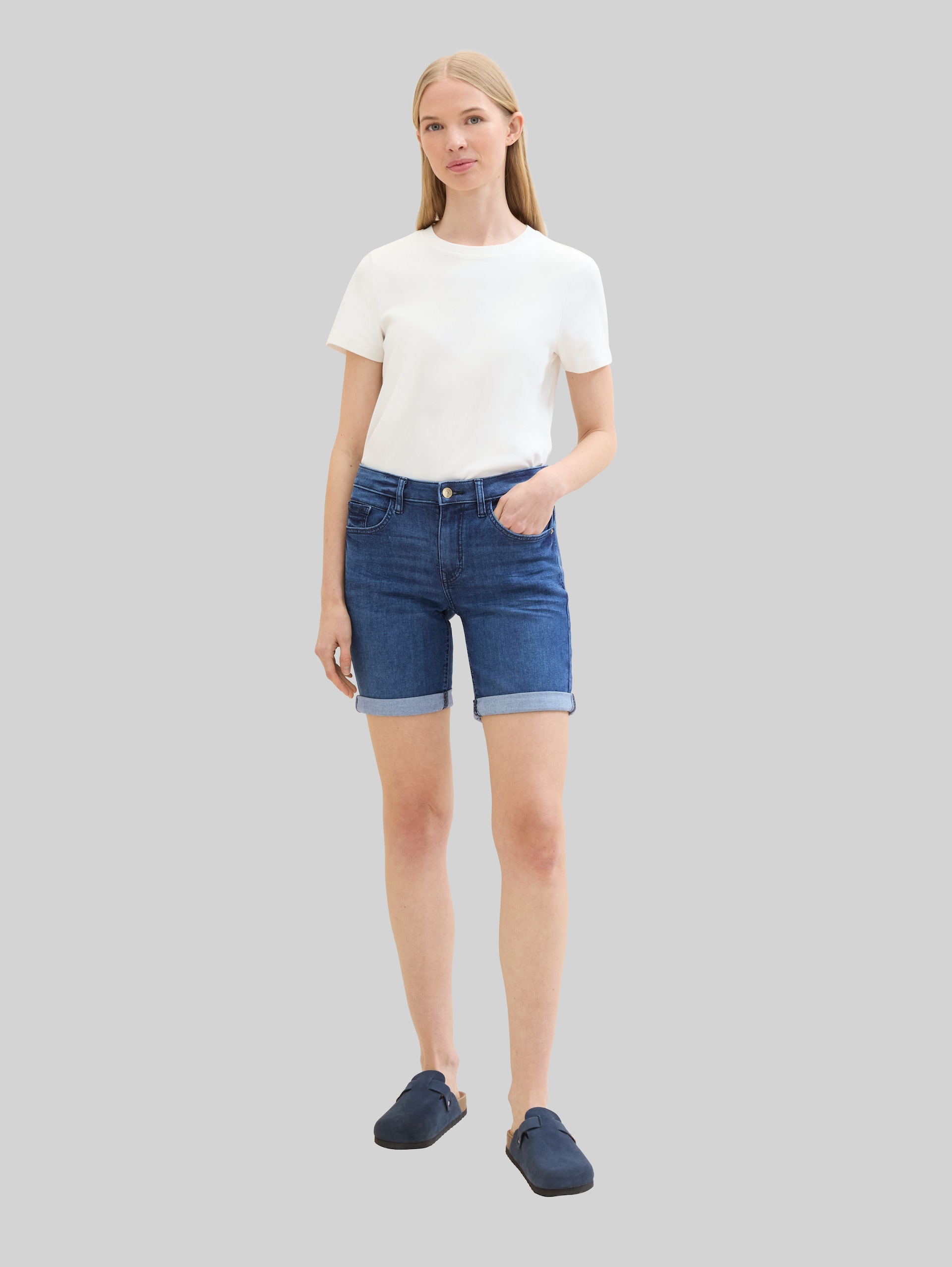 TTALEXA Jeans Bermuda - mid stone wash denim - Model-Vorderansicht