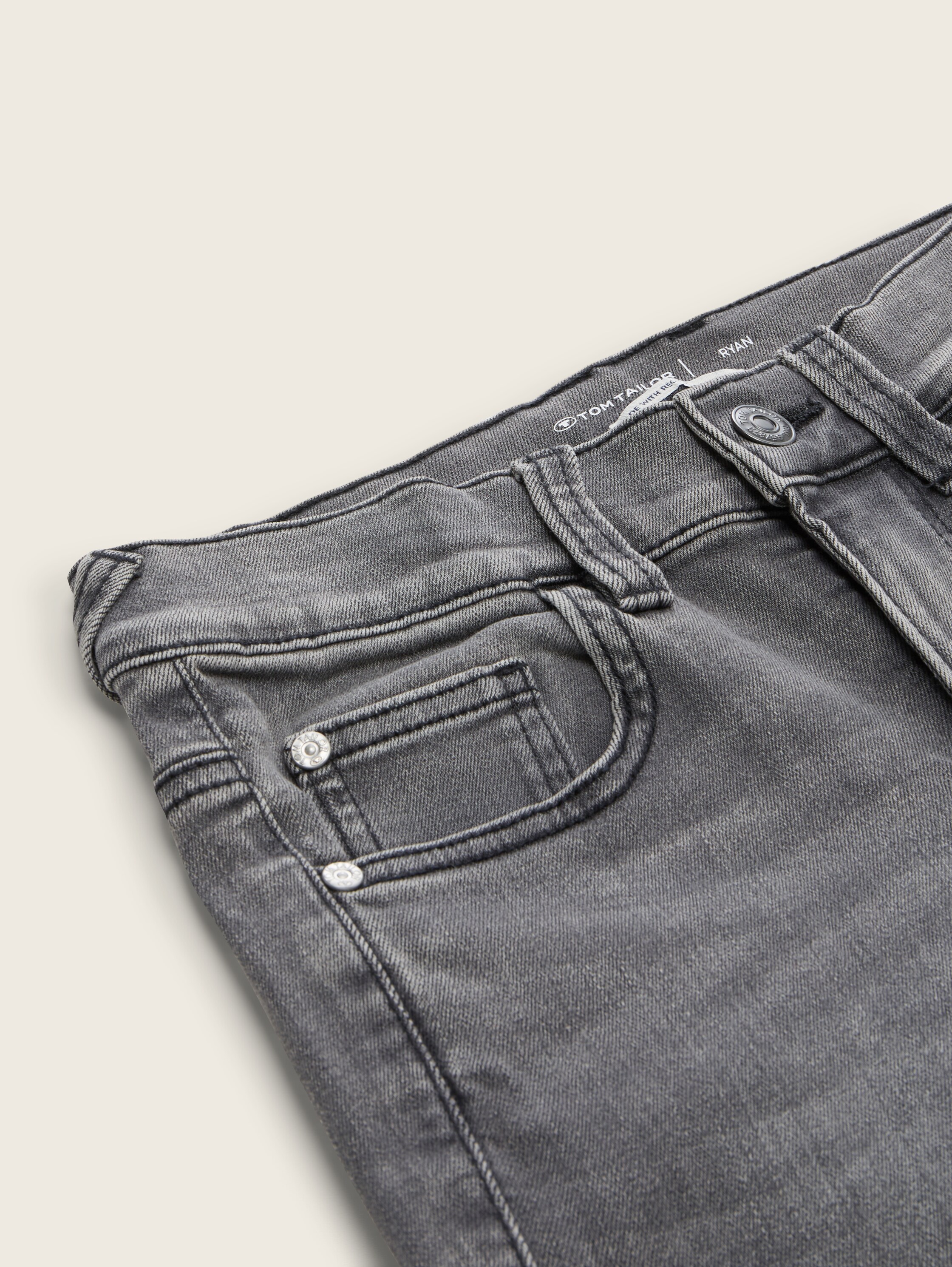 Ryan Jeans mit recycelter Baumwolle - grey_denim - 